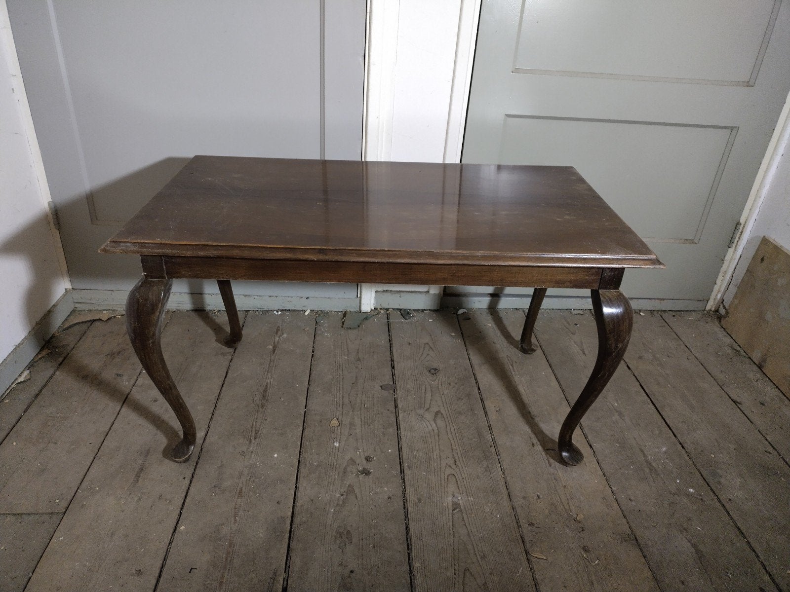 Vintage bijzettafel met gebogen poten, Ophalen