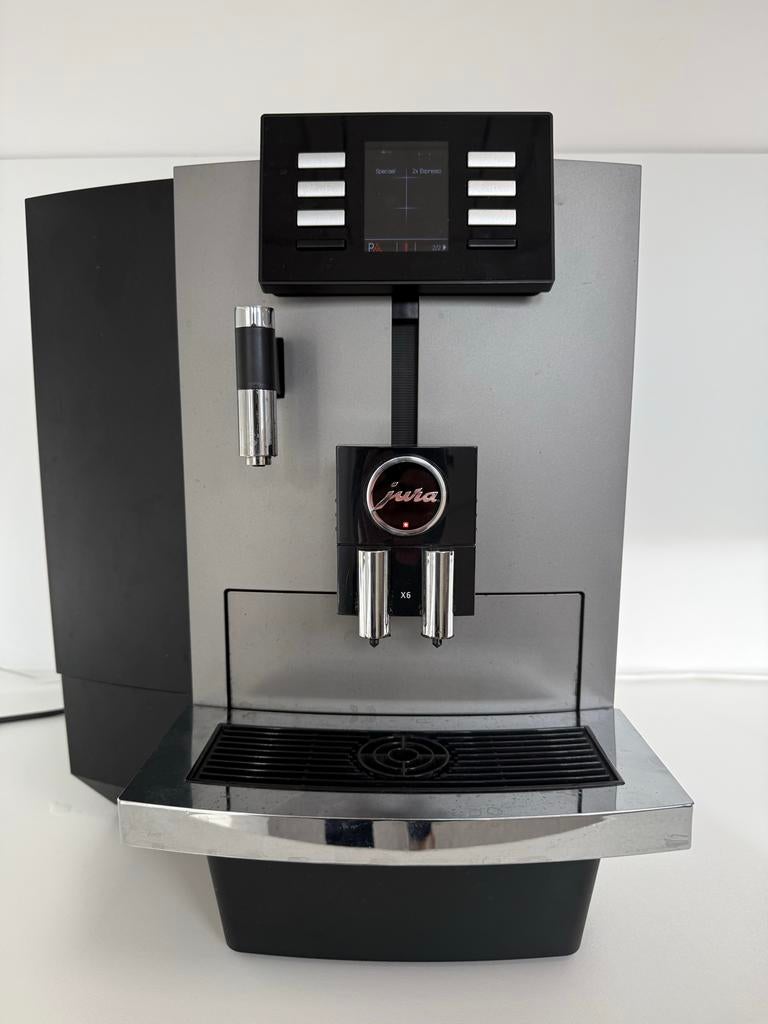 Jura X6 - onlangs nog compleet gereviseerd, Ophalen, Afneembaar waterreservoir, 10 kopjes of meer, Koffiemachine