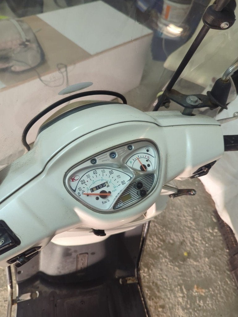 Foto 4 van Kymco Like scooter uit 2012 - Goed onderhouden