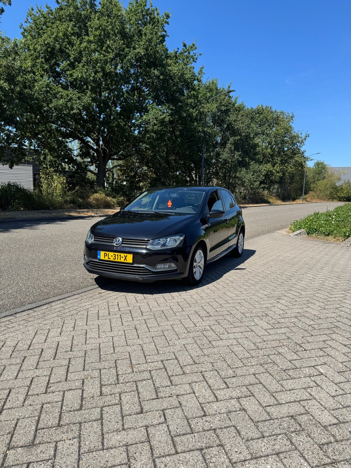 Volkswagen Polo 2016 Zwart, Auto's, Zwart, Particulier, Geïmporteerd, 955 kg