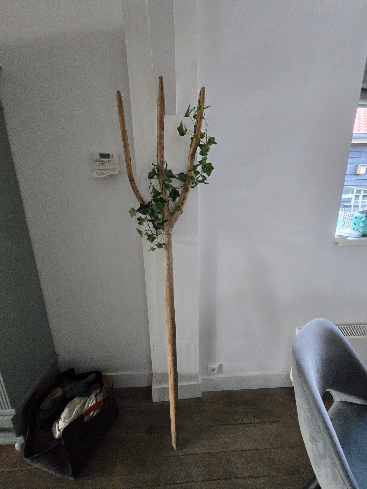 Decoratieve houten riek met kunstklimop, Ophalen, Hout, Bruin, Landelijk