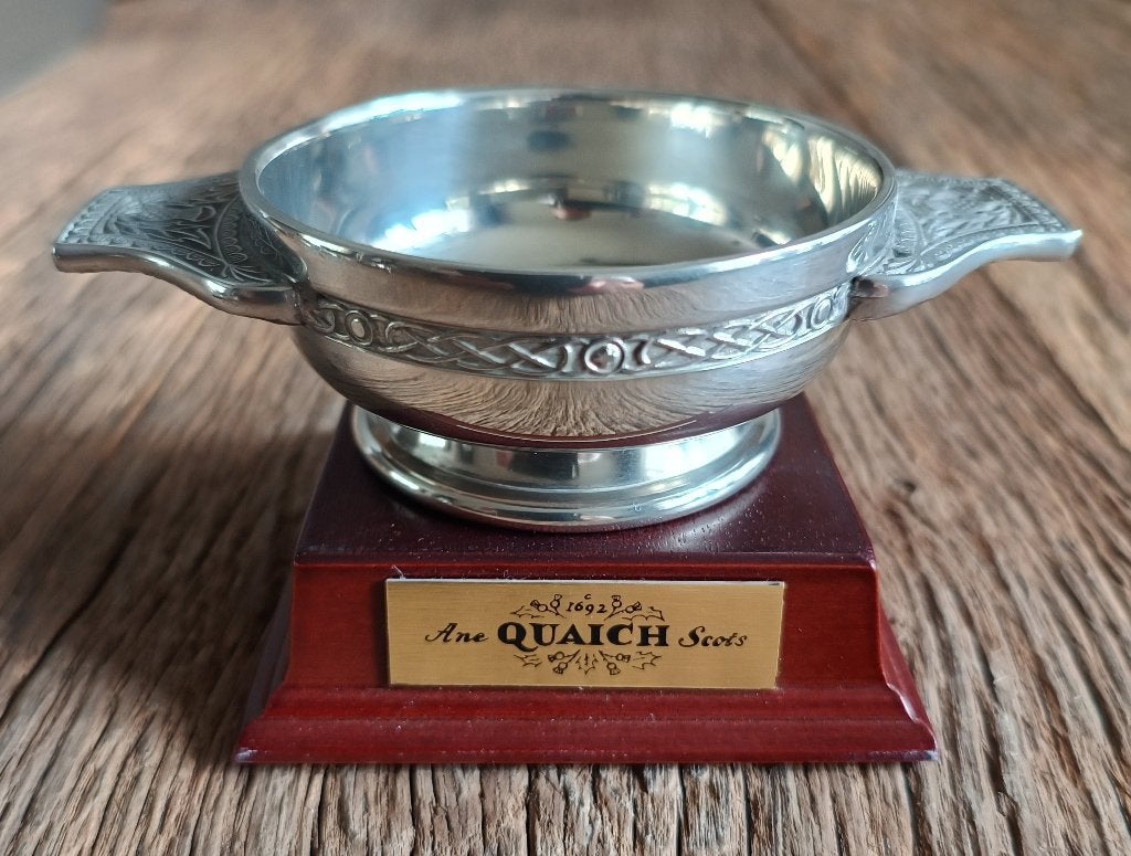 Schotse whisky quaich met standaard, Ophalen of Verzenden, Zo goed als nieuw, Gebruiksvoorwerp