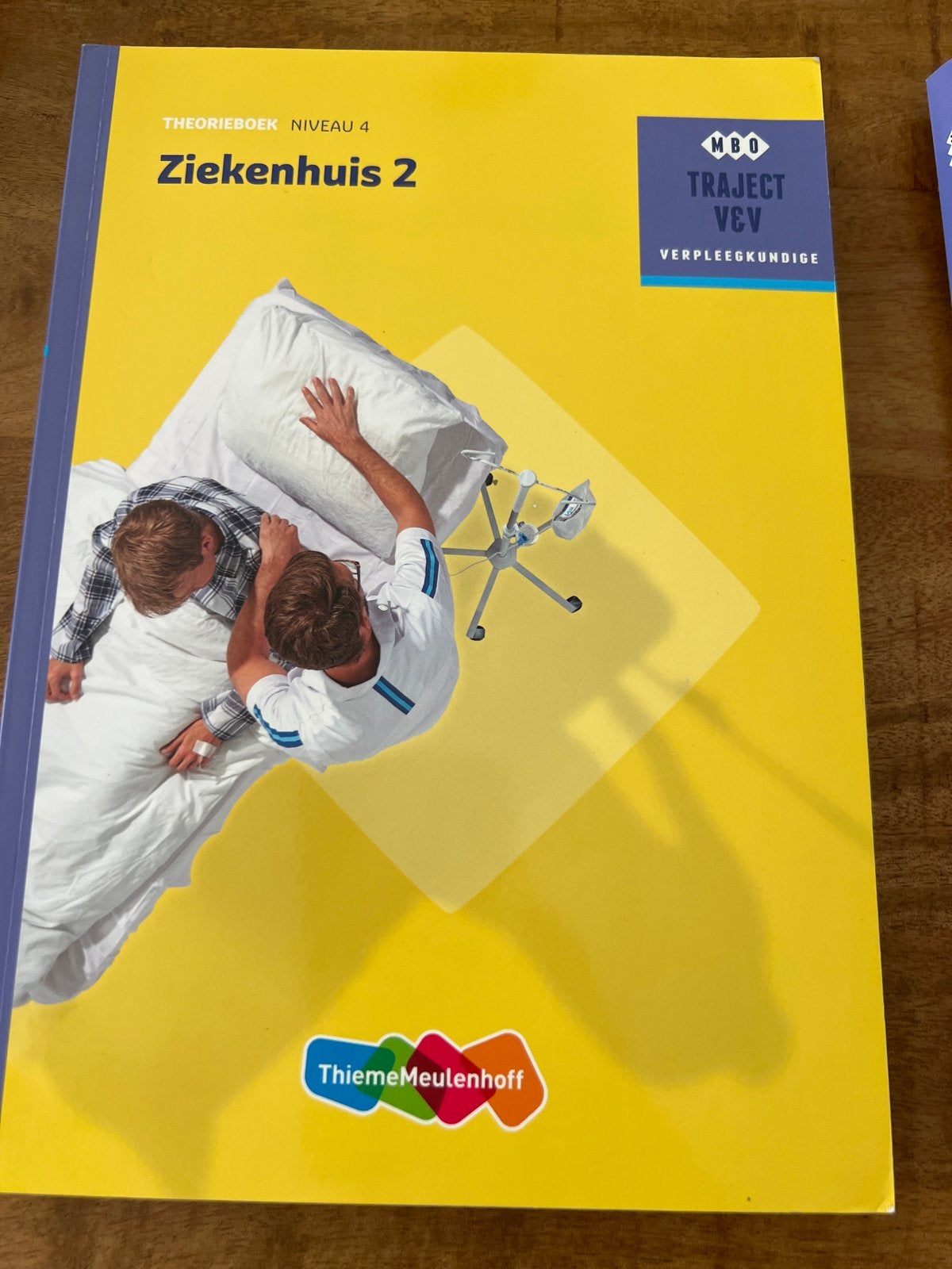 MBO Traject VEV Verpleegkundige: Ziekenhuis 2 (Theorieboek), Boeken, Schoolboeken, Ophalen of Verzenden, Gelezen, Overige niveaus