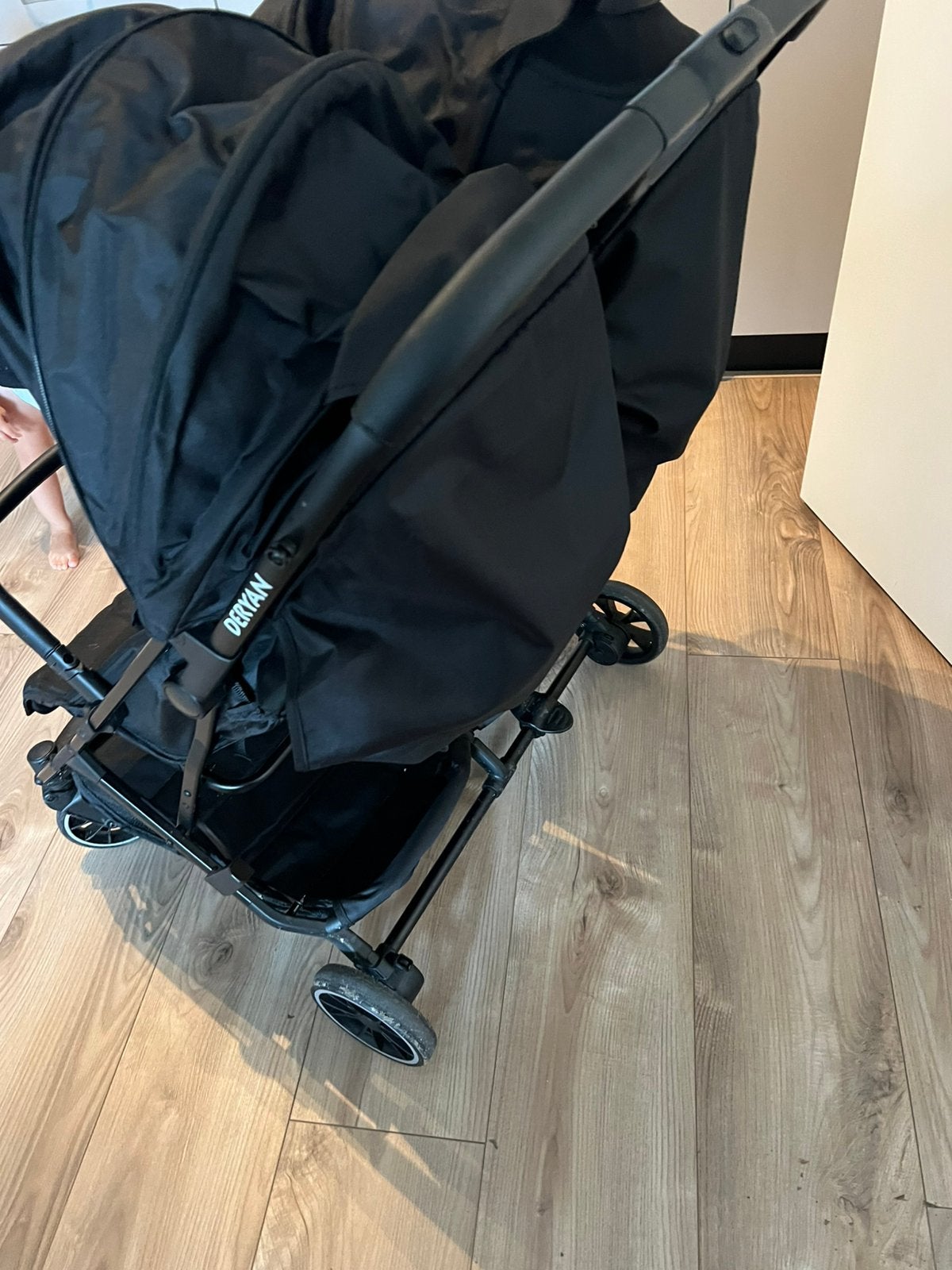 Deryan duo buggy, Kinderen en Baby's, Buggy's, Ophalen, Zo goed als nieuw