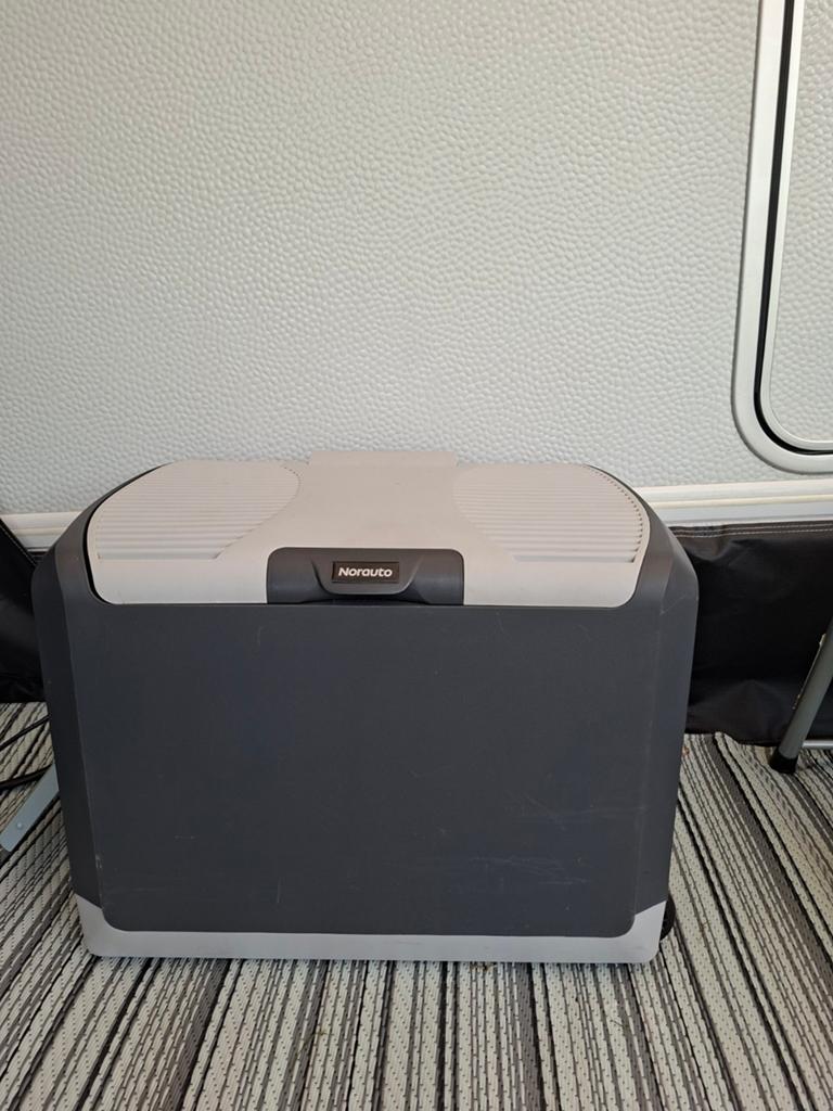 Norauto Elektrische Koelbox 40L - Ideaal voor onderweg, Caravans en Kamperen, Koelboxen, Ophalen, Zo goed als nieuw, Koelbox, Elektrisch