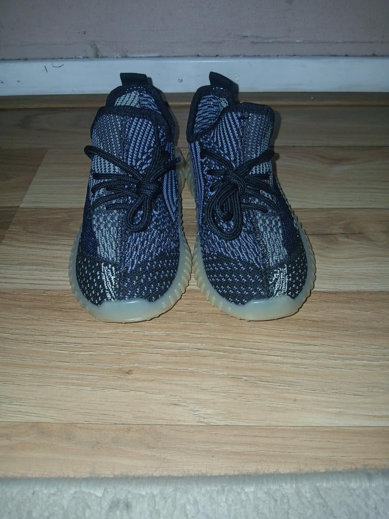 Yeezy maat 31, Ophalen of Verzenden, Schoentjes