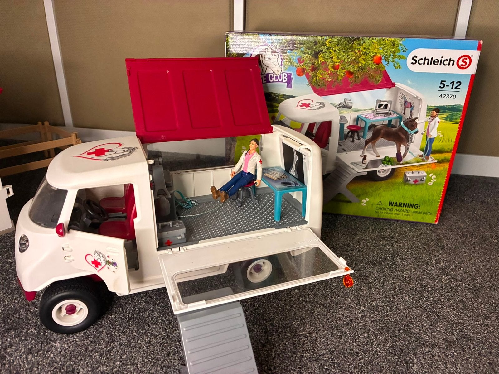 Schleich Horse Club Mobiele Dierenartspraktijk, Ophalen of Verzenden, Zo goed als nieuw, Meisje