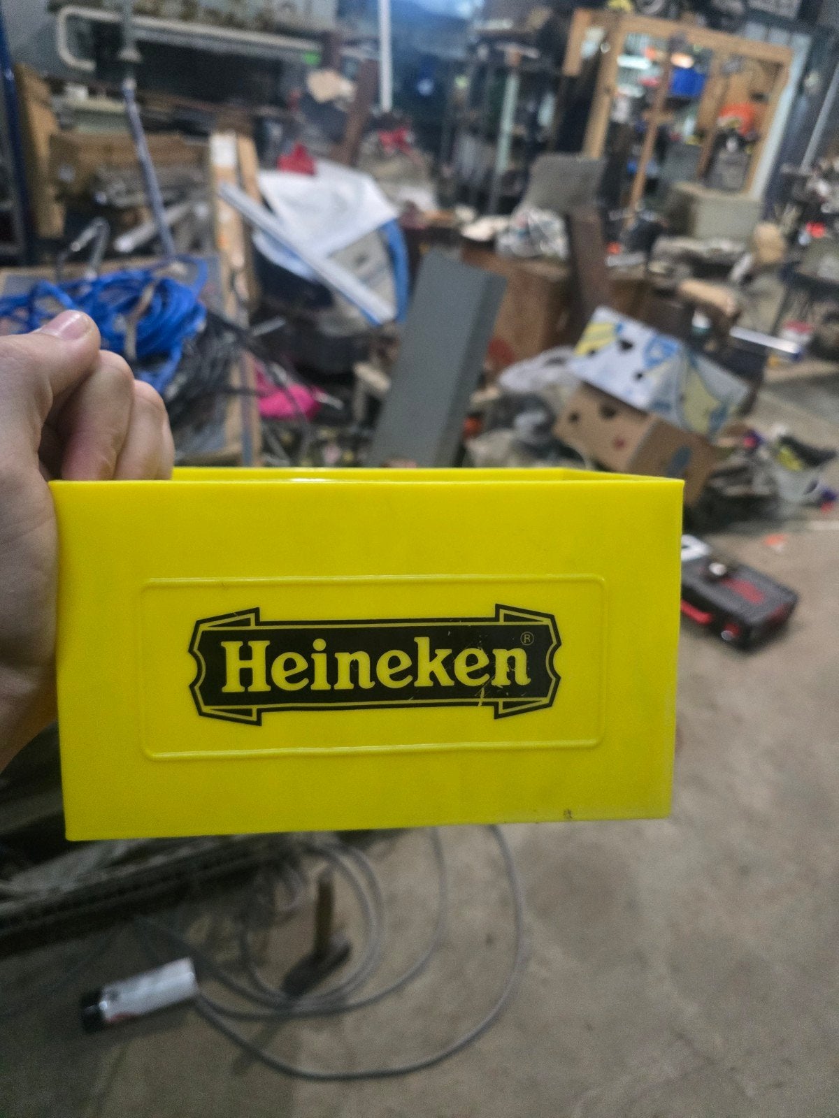 Heineken bierkratje - Geel, handig en decoratief, Kunststof, Gebruikt, 50 tot 100 cm, Ophalen of Verzenden