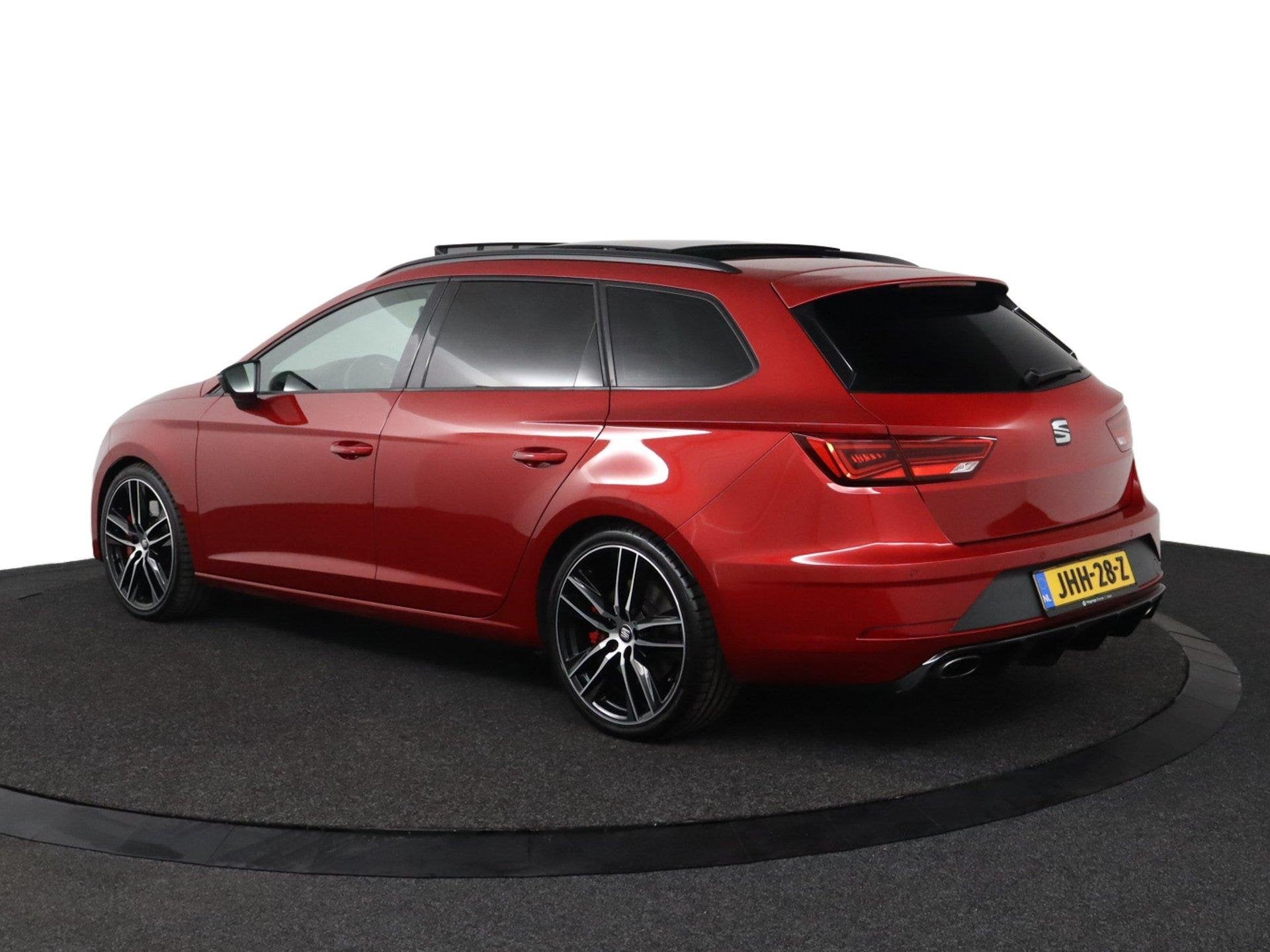 SEAT Leon ST 2.0 TSI 4DRIVE CUPRA |PANO|300PK|, Auto's, Seat, Gebruikt, Euro 6, 4 cilinders, 1984 cc