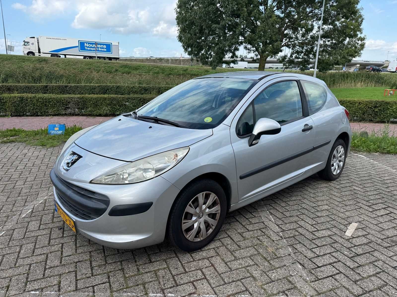 Peugeot 207 1.4-16V XR, 29-TD-JD, Voorwielaandrijving, 4 cilinders, 49 €/maand, Origineel Nederlands