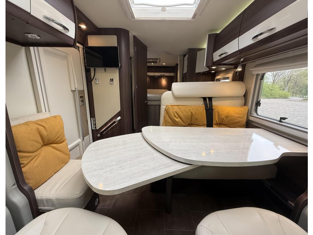 Bürstner Nexxo T 685 Queensbed,Airco,Omvormer, Caravans en Kamperen, Campers, Standaard zit, Ringverwarming, Reservewiel, Bedrijf