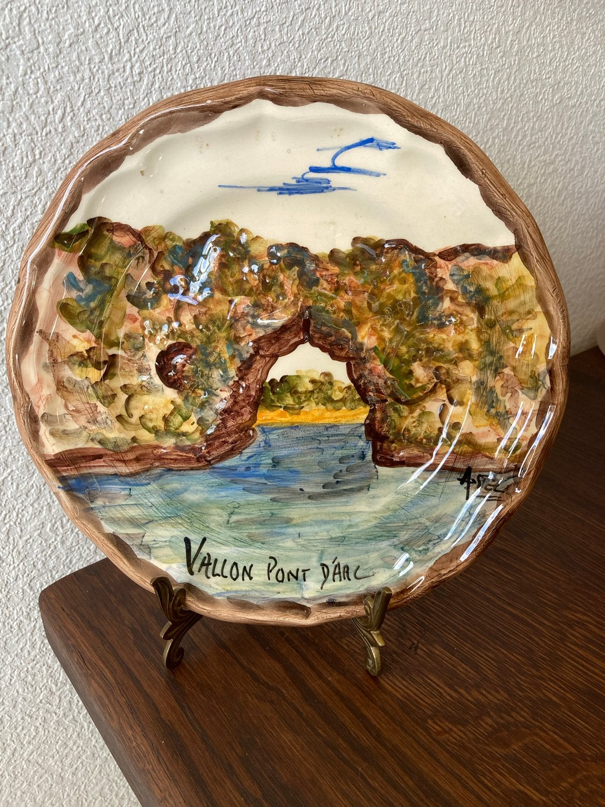 Handgemaakt Faience wandbord Vallon Pont d'Arc, 24cm, Ophalen of Verzenden