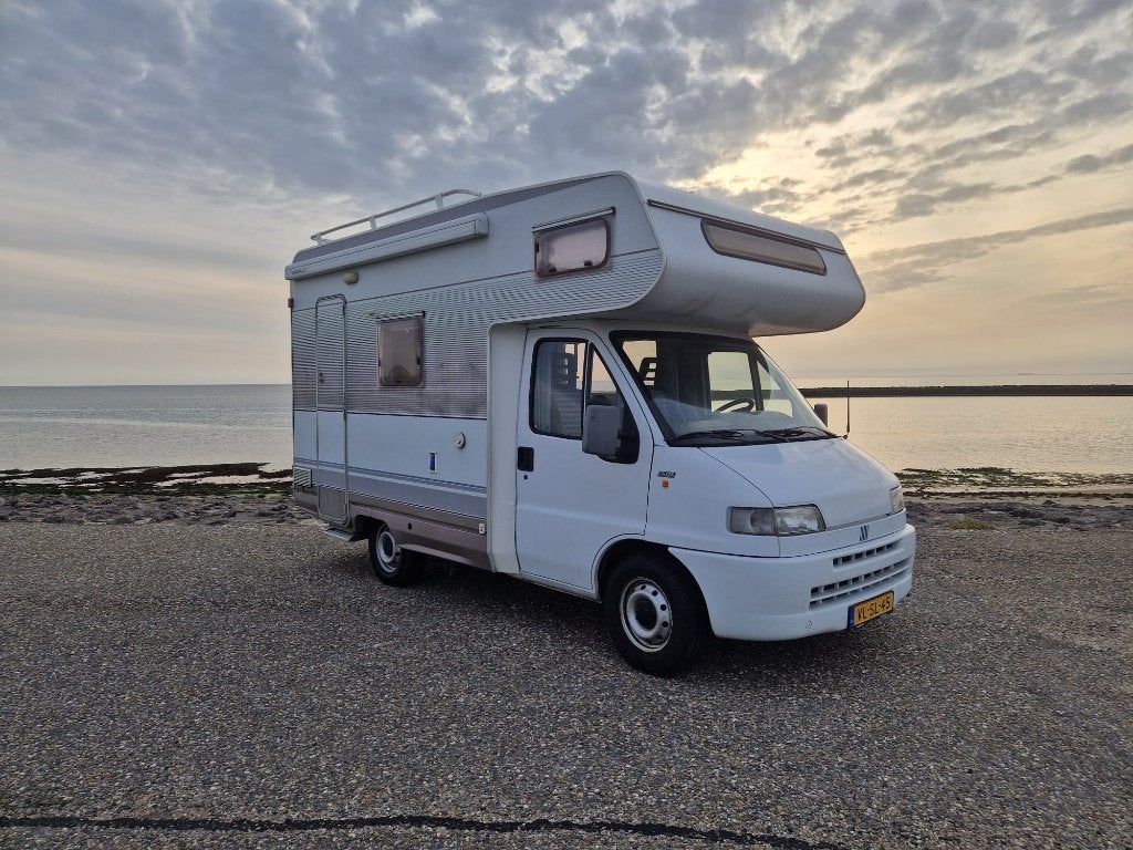 Fiat Ducato Camper 2.5 TDI 116PK | Cruise Control, Caravans en Kamperen, Campers, Alkoof, Ringverwarming, Particulier, Achteruitrijcamera