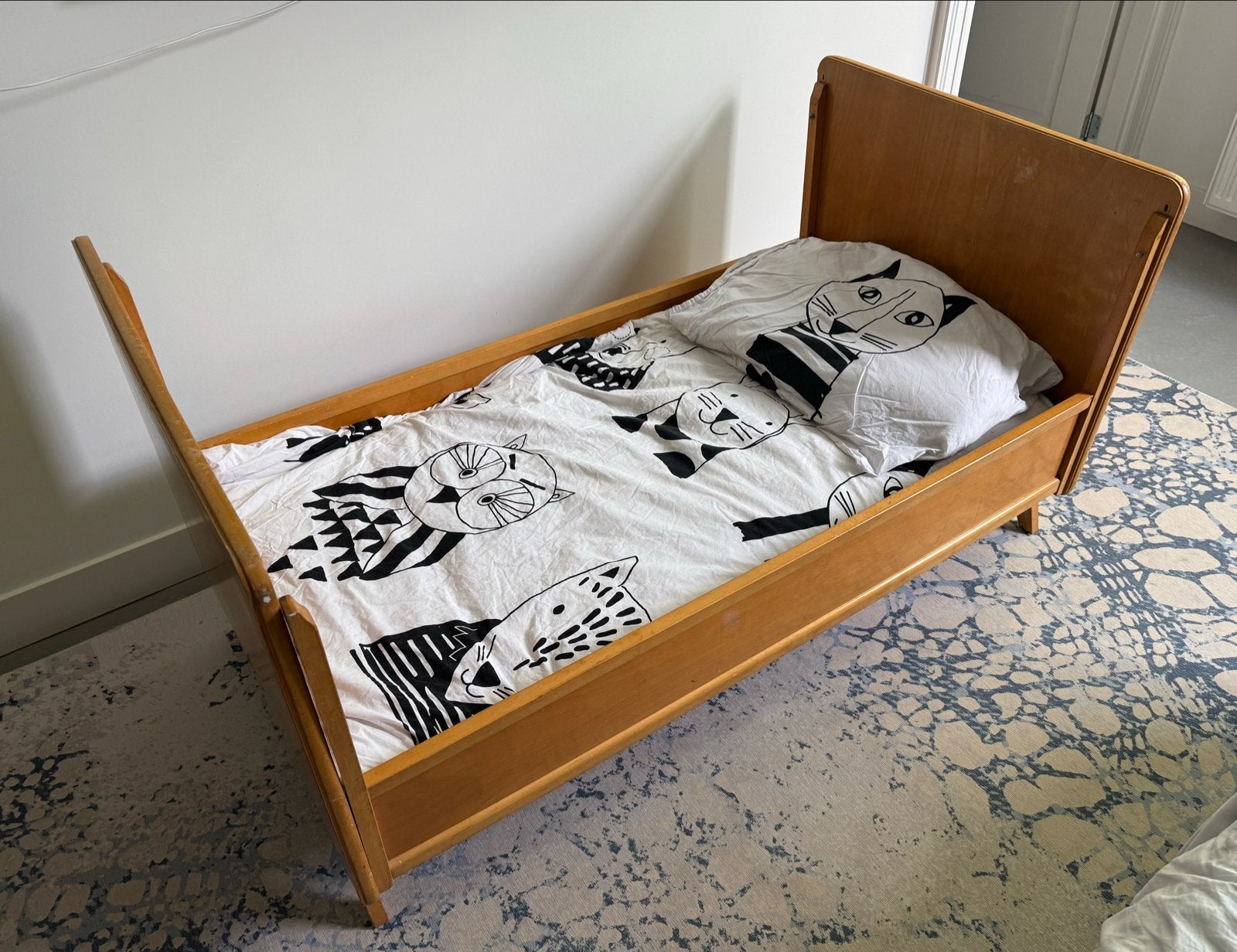 Vintage Scandinavisch Ledikant/Kinderbed 70x140cm, Ophalen, Gebruikt, 70 tot 85 cm, 140 tot 160 cm