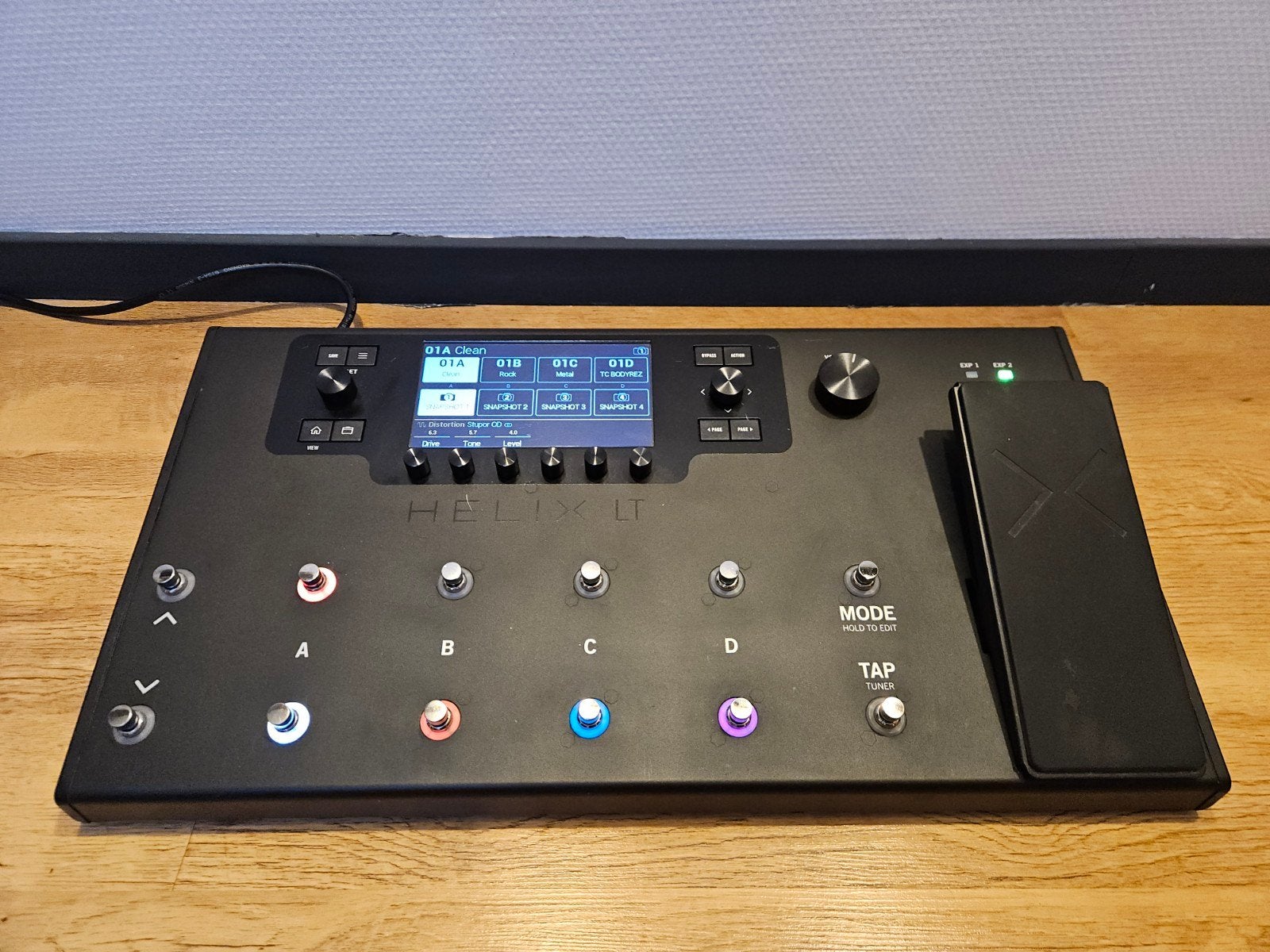 Line 6 Helix LT gitaar multi-effect processor met carry bag, Ophalen of Verzenden, Zo goed als nieuw, Multi-effect