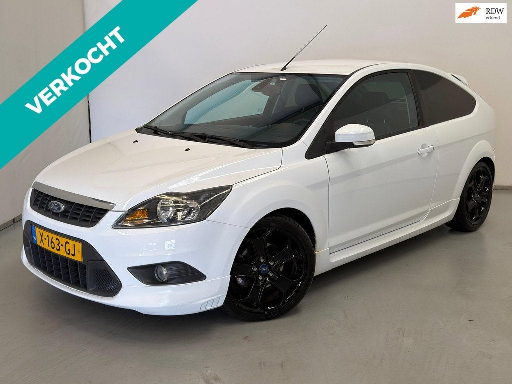 Ford Focus 1.8 Titanium / Clima / 18" LM / Navi / Bluetooth, Auto's, 1080 kg, Gebruikt, Zwart, 4 cilinders