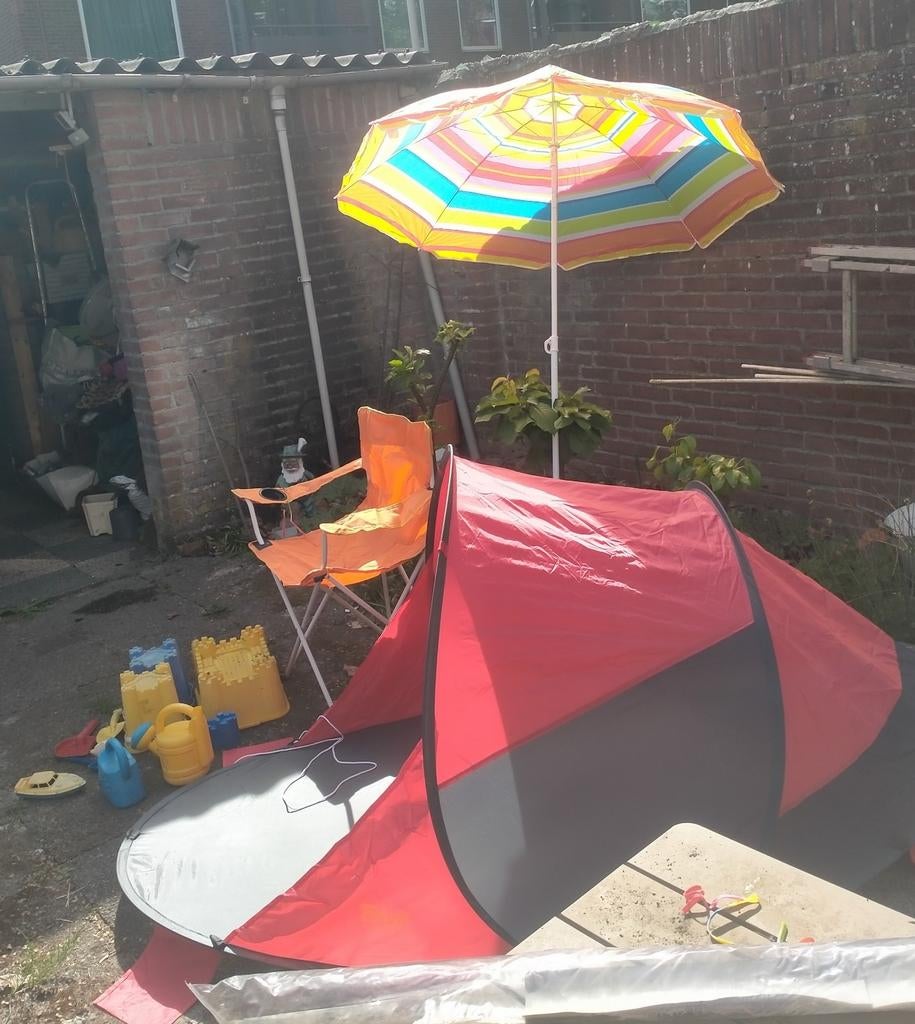 Pop up strandtent, strandstoel en parasol., Ophalen, Gebruikt