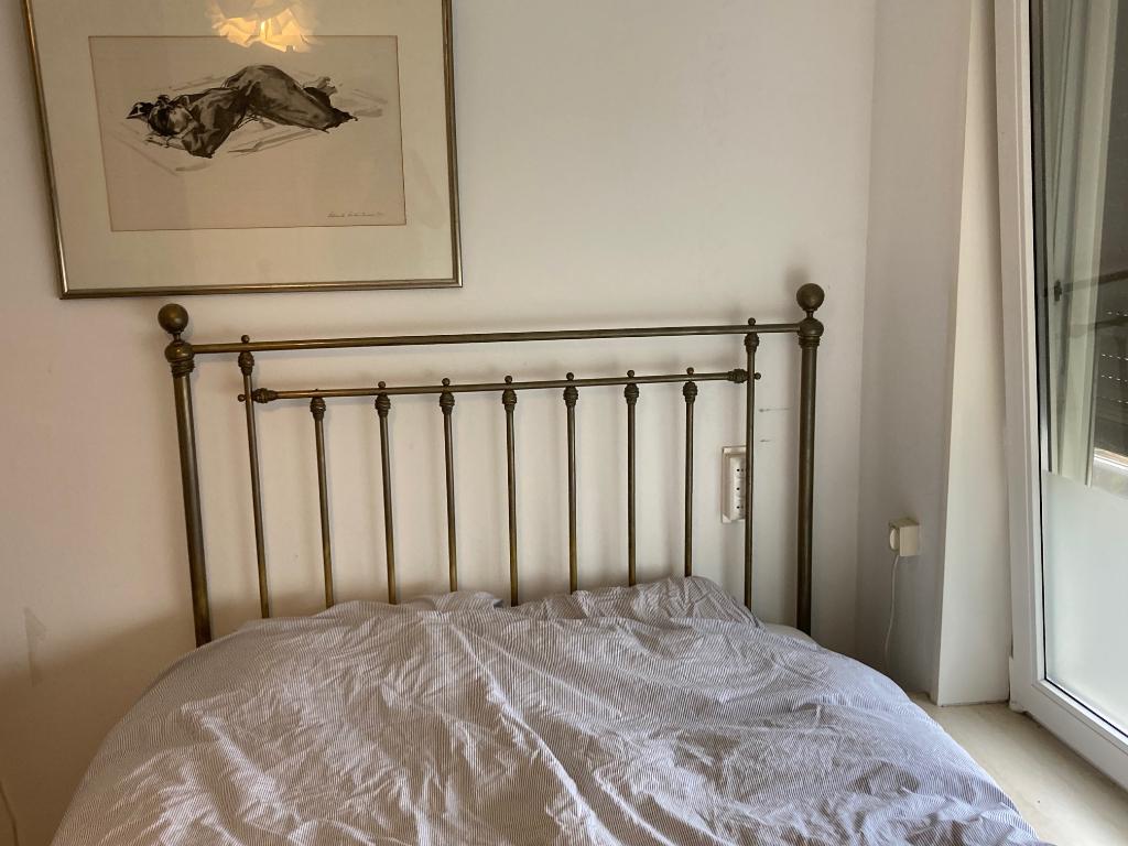Klassiek antiek spijlenbed - gietijzer & messing — 140200cm, Ophalen, Gebruikt, Overige kleuren, 140 cm