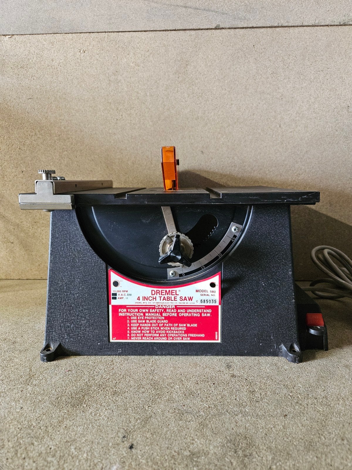 Dremel model 580 4'' Tafelzaag, Ophalen, Zo goed als nieuw, Minder dan 600 watt, Cirkelzaag