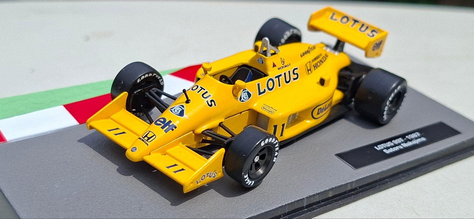 Lotus 99T - 1987 - Satoru Nakajima - Formule 1 model, Ophalen of Verzenden, Zo goed als nieuw, Overige typen