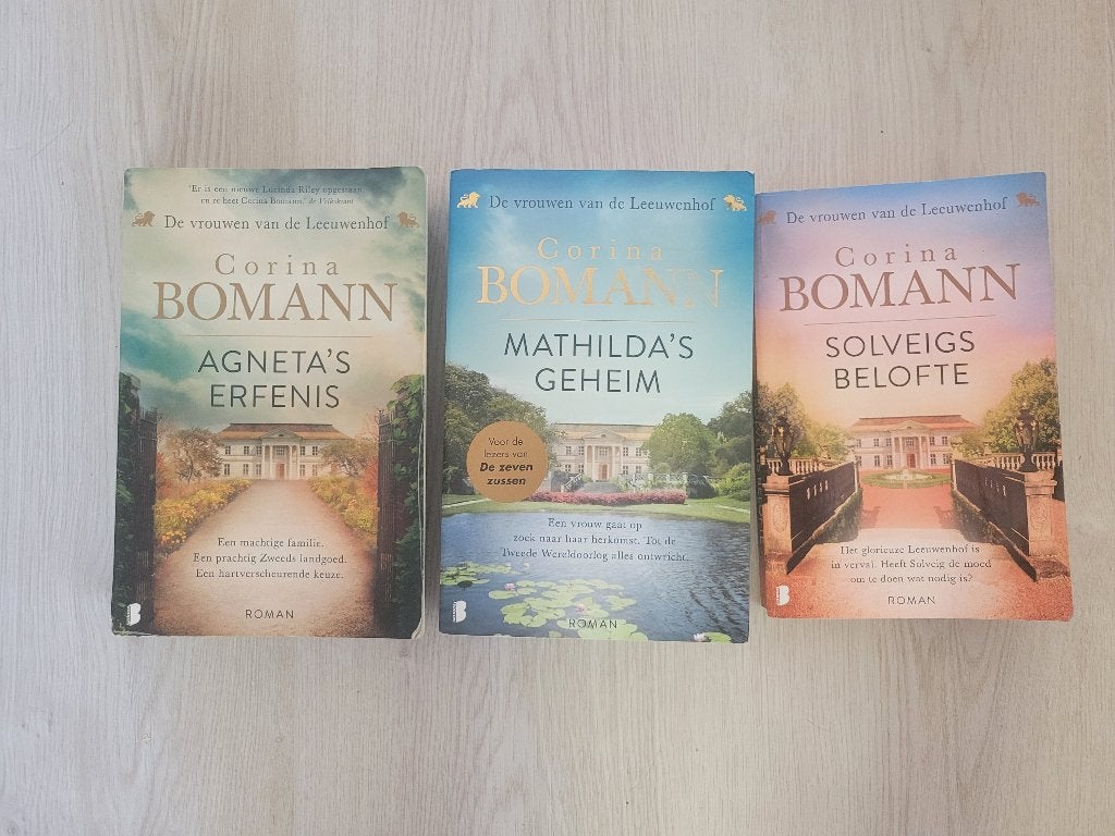 Vrouwen van de Leeuwenhof - Corina Bomann, Boeken, Romans, Ophalen of Verzenden, Gelezen