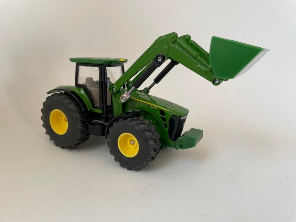 model John Deere 8430 (1982) met voorlader, Siku, 1/50 1/43?, Ophalen of Verzenden, Gebruikt, Hijskraan, Tractor of Landbouw, SIKU