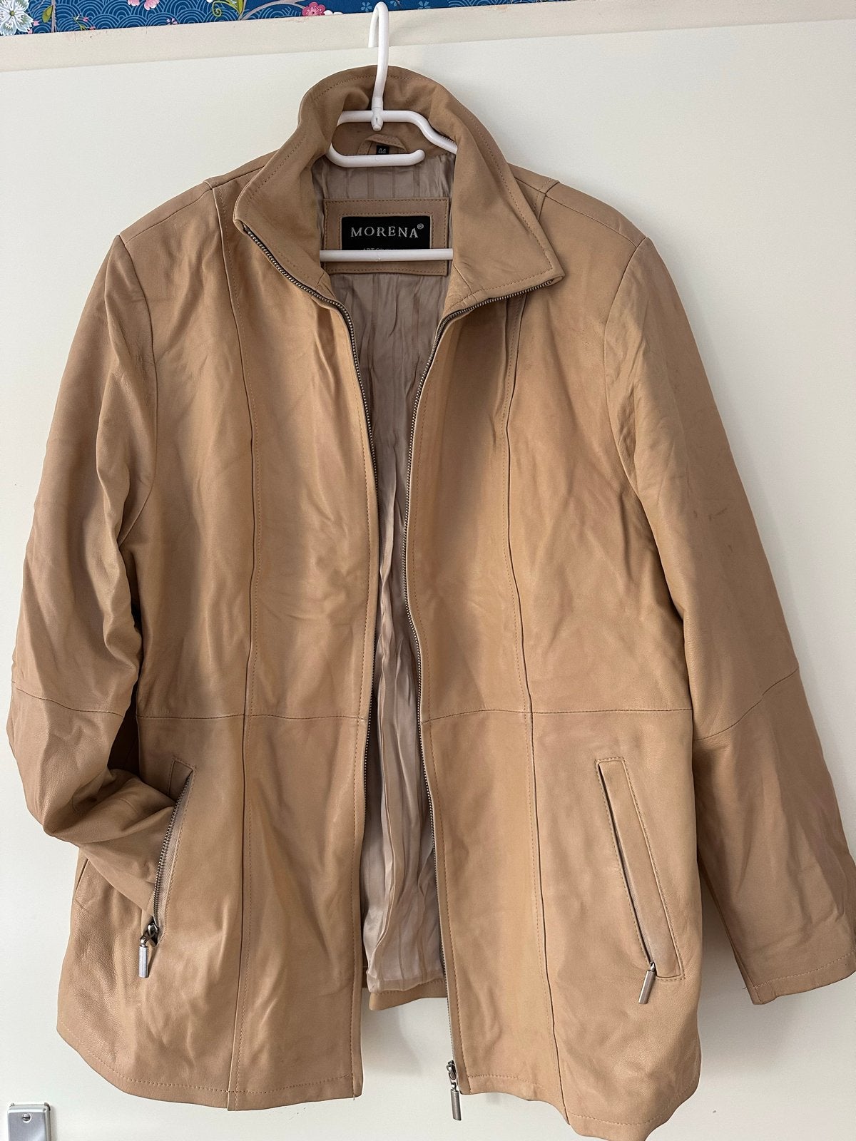 Morena Leren Jas - Beige, Kleding | Dames, Ophalen of Verzenden, Zo goed als nieuw, Maat 42/44 (L), Beige