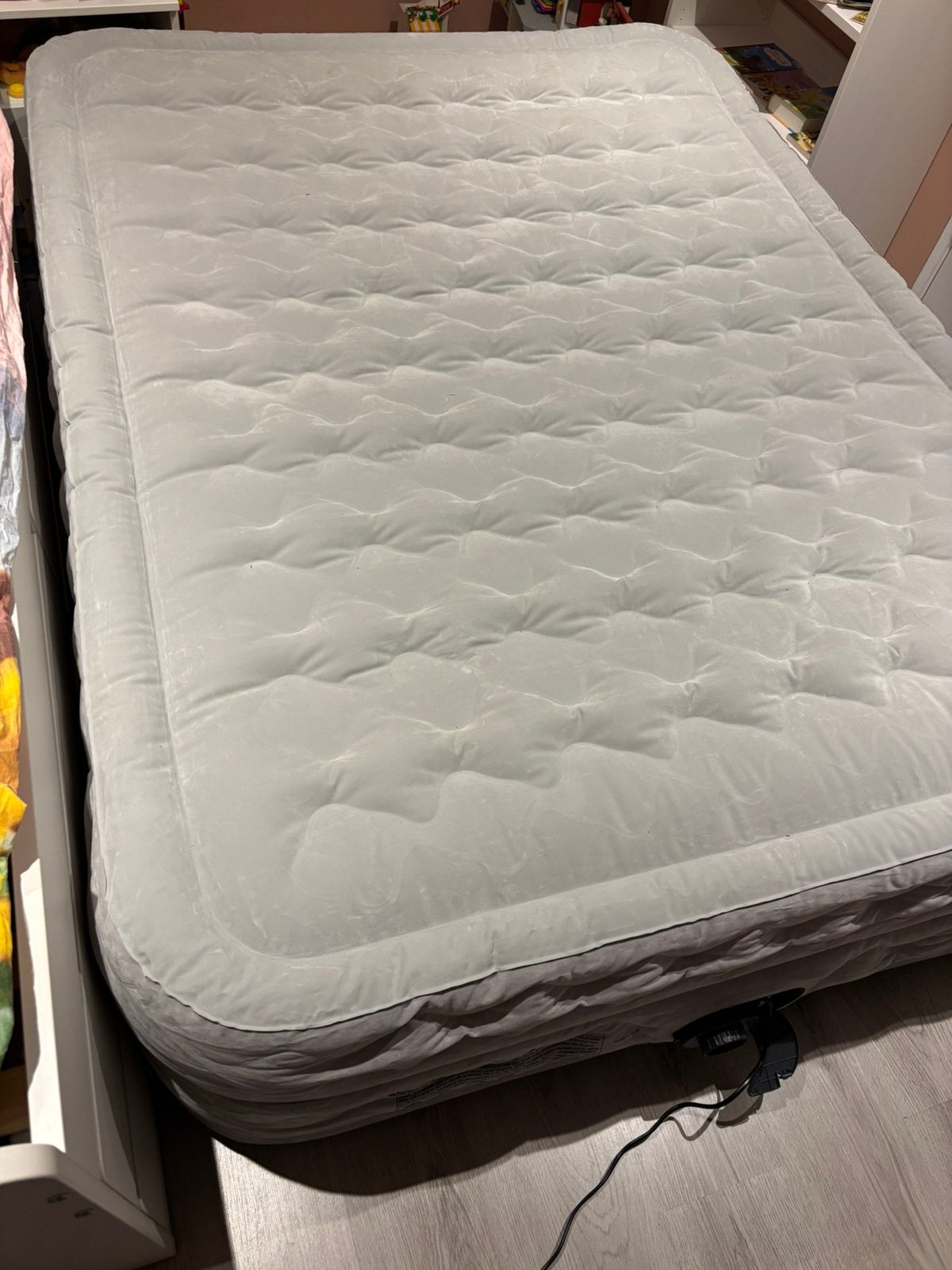 Intex supreme air flow luchtbed queensize (152), Ophalen, Ingebouwde pomp, Nieuw, 2-persoons
