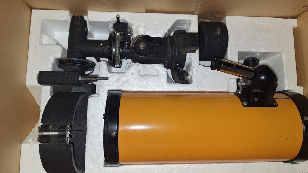 Eyecatcher. Antieke telescoop Pluto Catadioptrisch., Ophalen, 80 tot 200 mm, Met statief, Spiegeltelescoop (reflector)