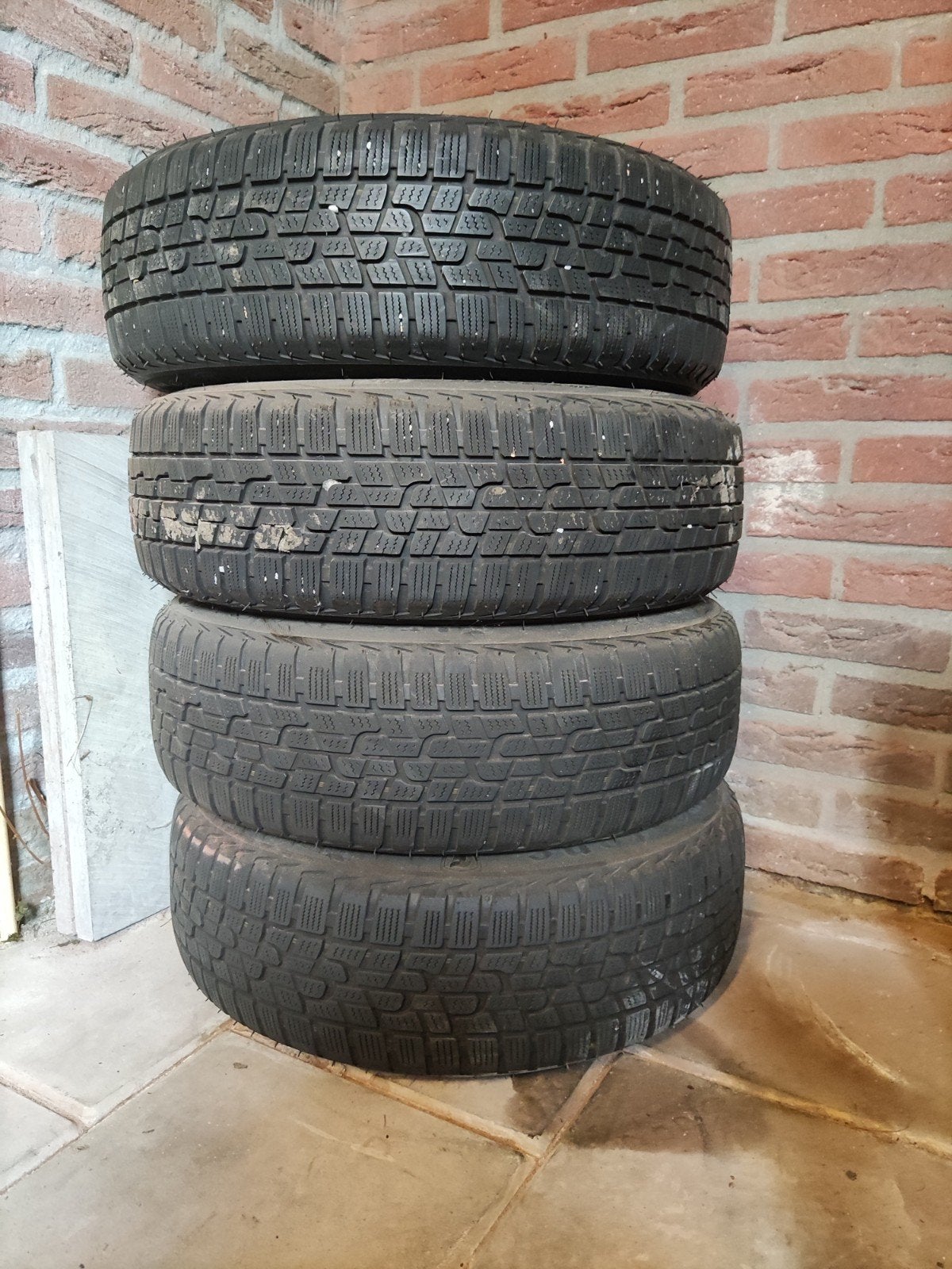 Set van 4 Winterbanden op Stalen Velg 175/65R14, Ophalen of Verzenden, Gebruikt