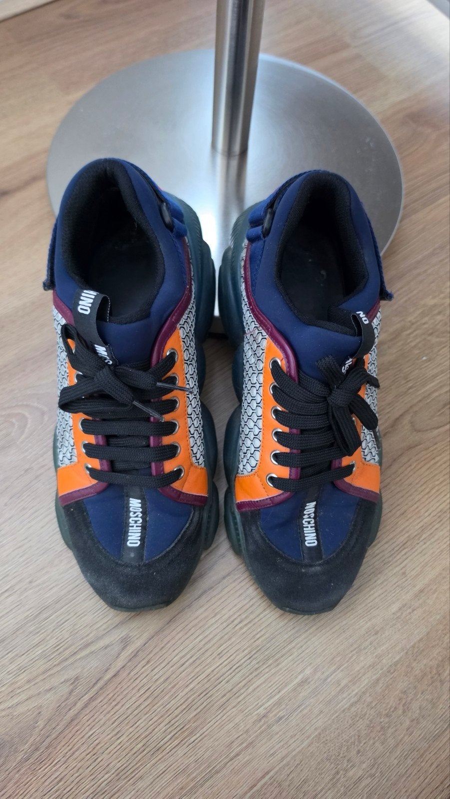 Moschino sneakers size 41, Ophalen, Gedragen, Moschino