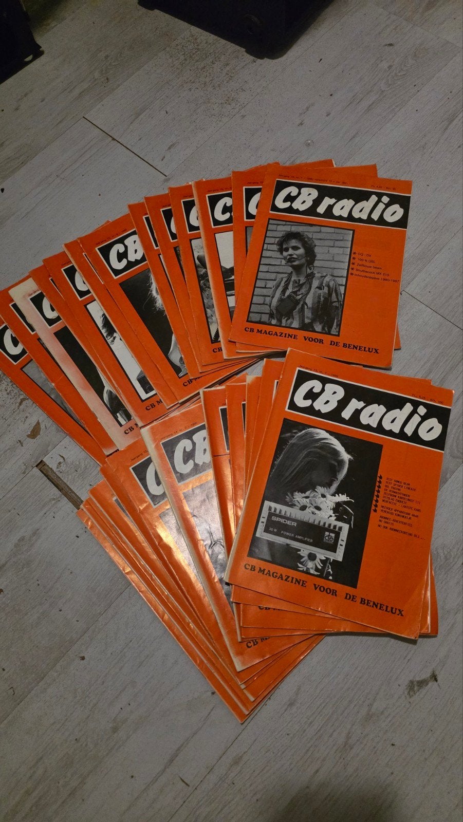 CB Radio Magazine - 26 nummers – 2 complete jaargangen, Ophalen of Verzenden, Gelezen, Muziek, Film of Tv