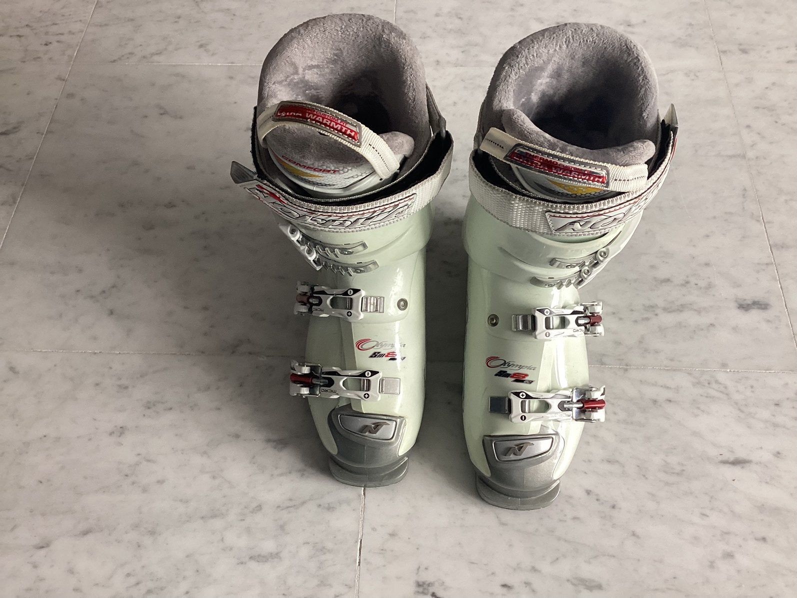 Skie schoenen Nordica  Olympia 39., Sport en Fitness, Ophalen, Schoenen, Zo goed als nieuw, Nordica