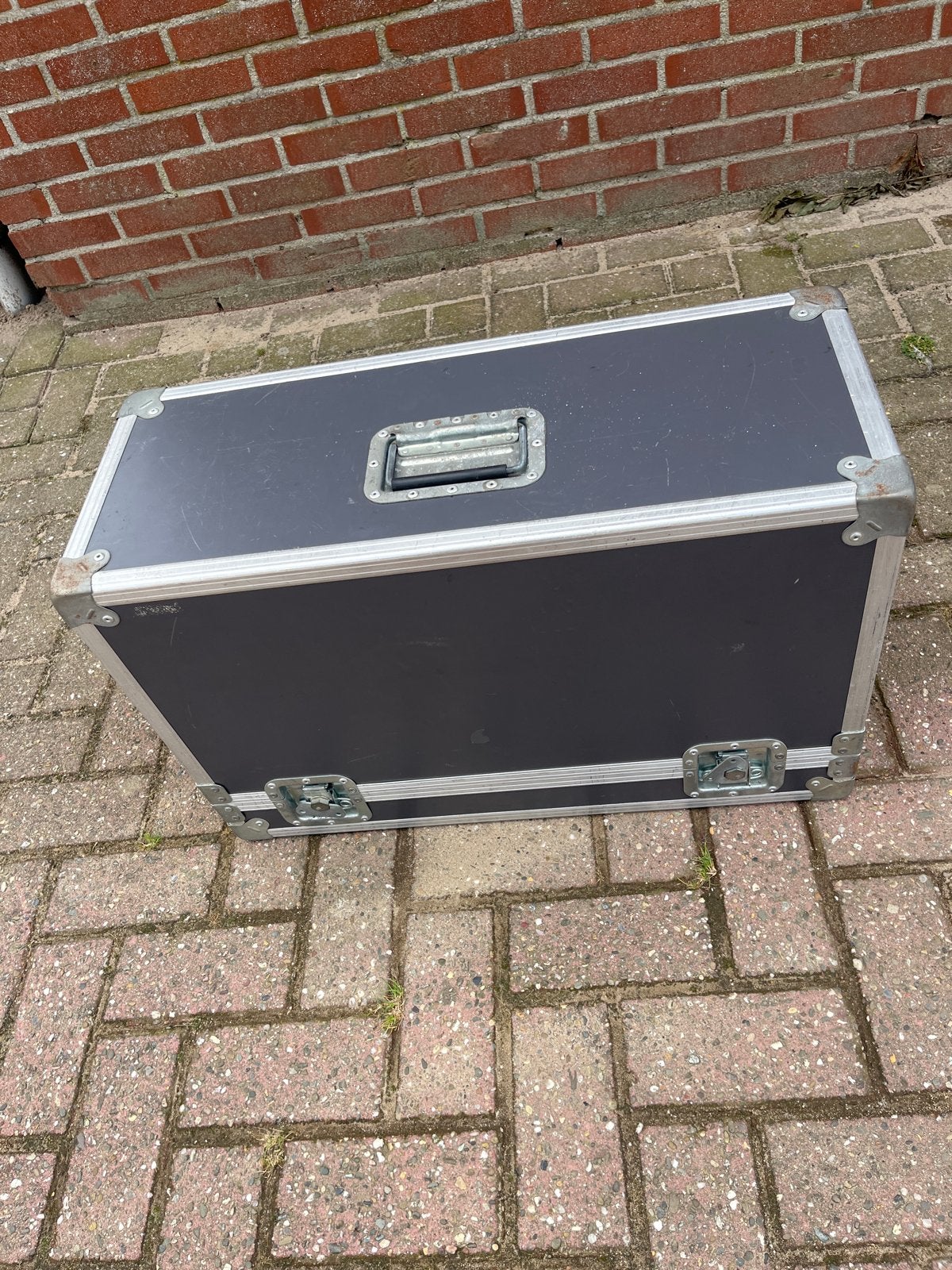 Flightcase zonder wieltjes - b 69 d 28 h 45 bescherming, Ophalen, Gebruikt, Overige instrumenten, Flightcase