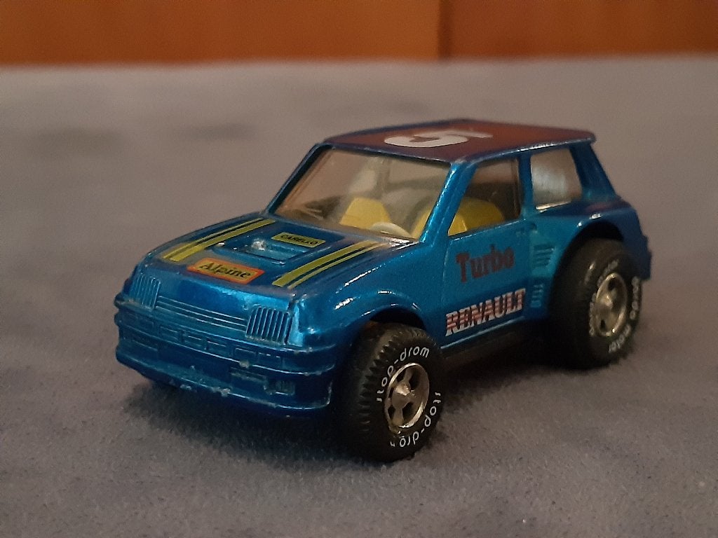 Darda renault 5 turbo, Kinderen en Baby's, Overige merken, Opwindmechanisme, Ophalen of Verzenden, Racebaan