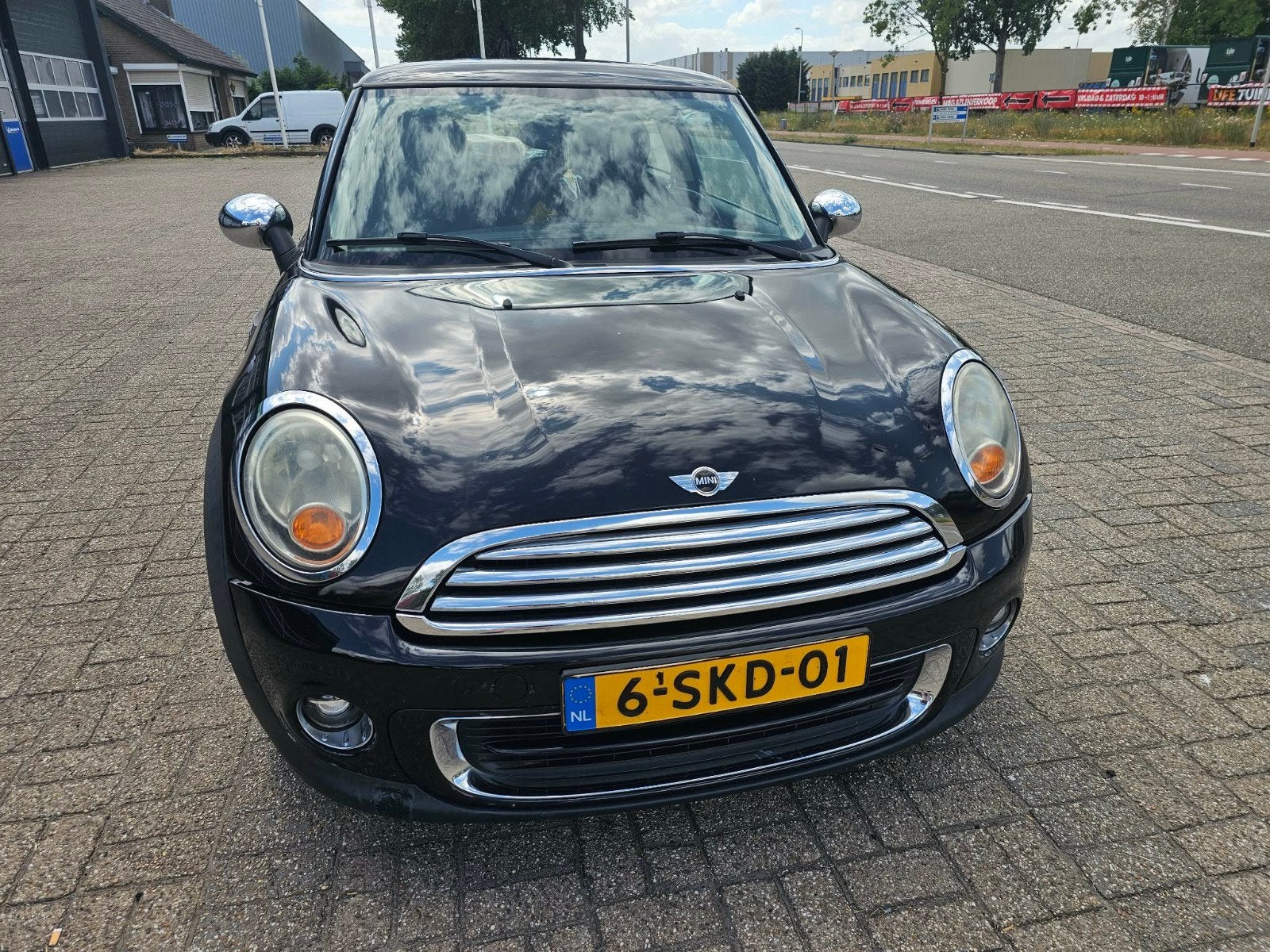 Mini 1.6 ONE 55KW 2013 Zwart, Voorwielaandrijving, 74 pk, 4 cilinders, 4 stoelen