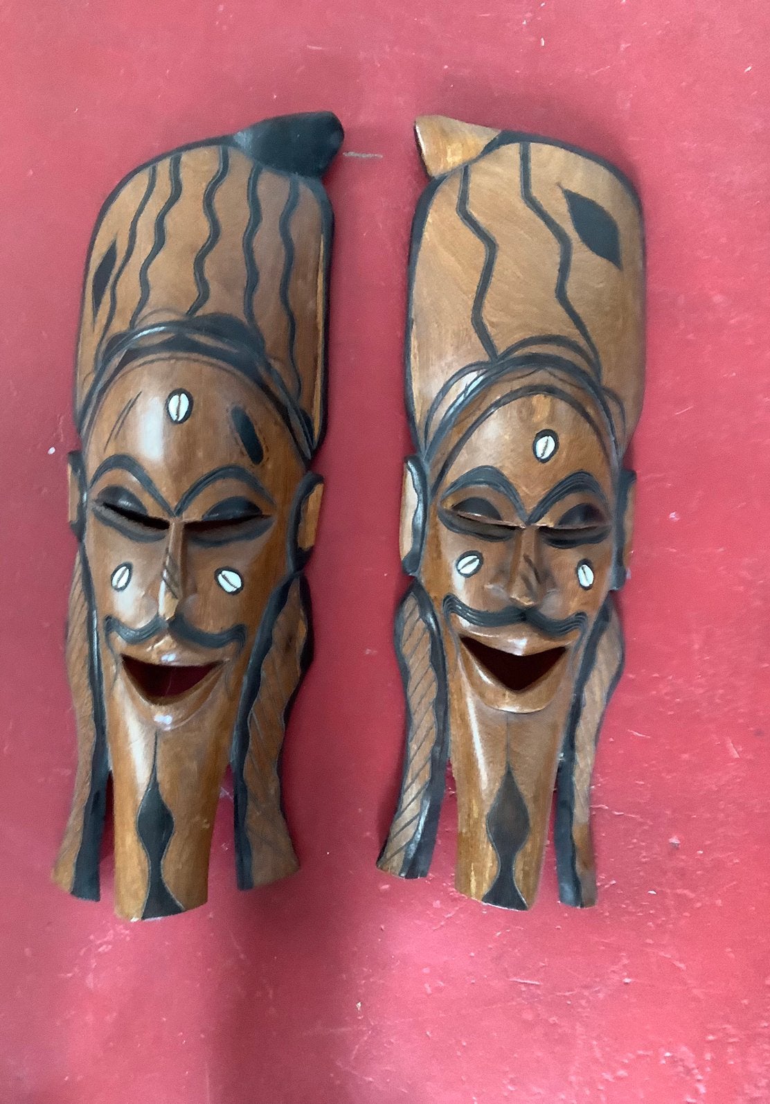 2 grote handgesneden maskers, Ophalen of Verzenden
