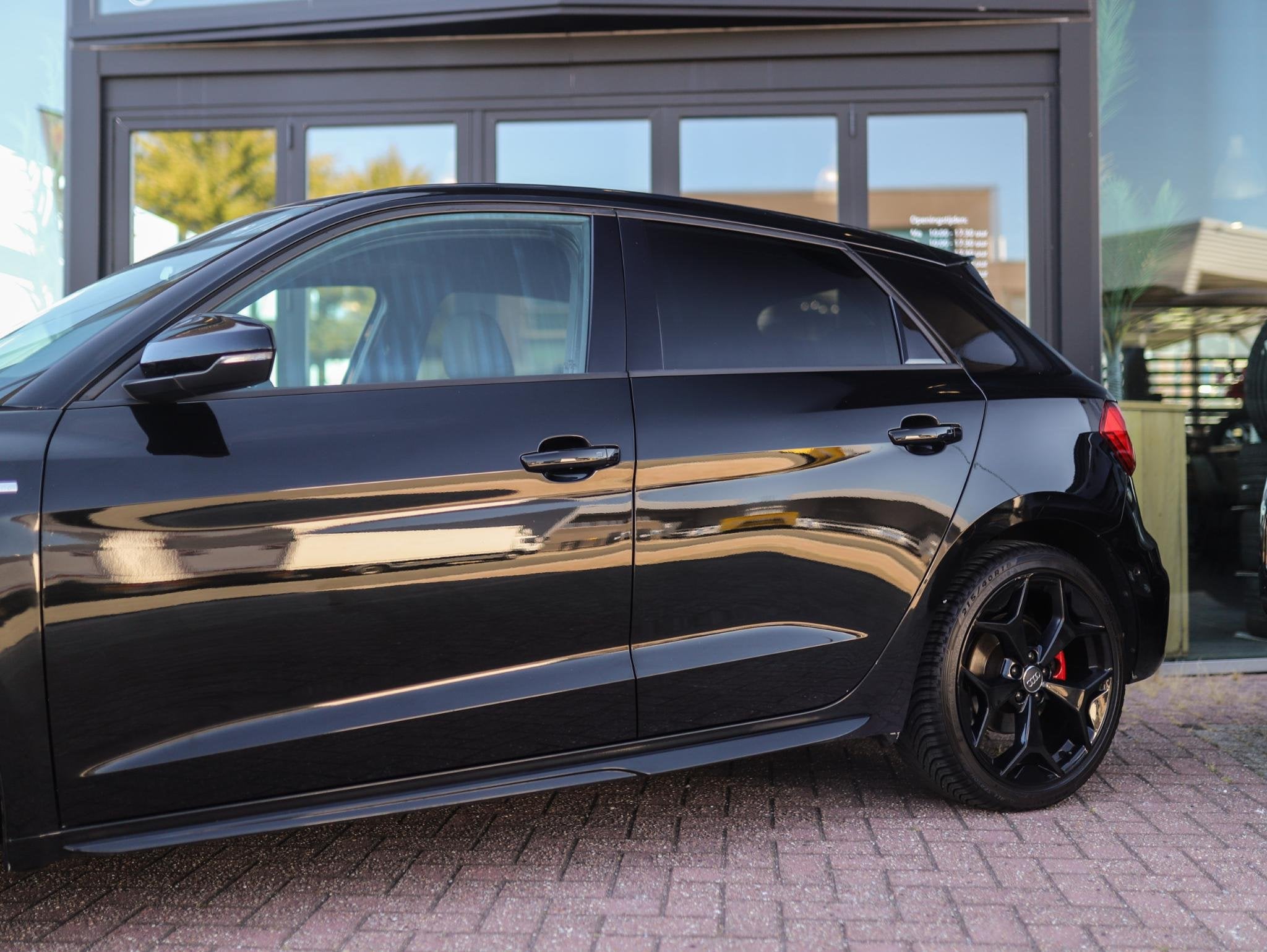 Audi A1 Sportback 40 TFSI Edition One | Keyless | Camera | S, Euro 6, 4 cilinders, 1984 cc, Zwart