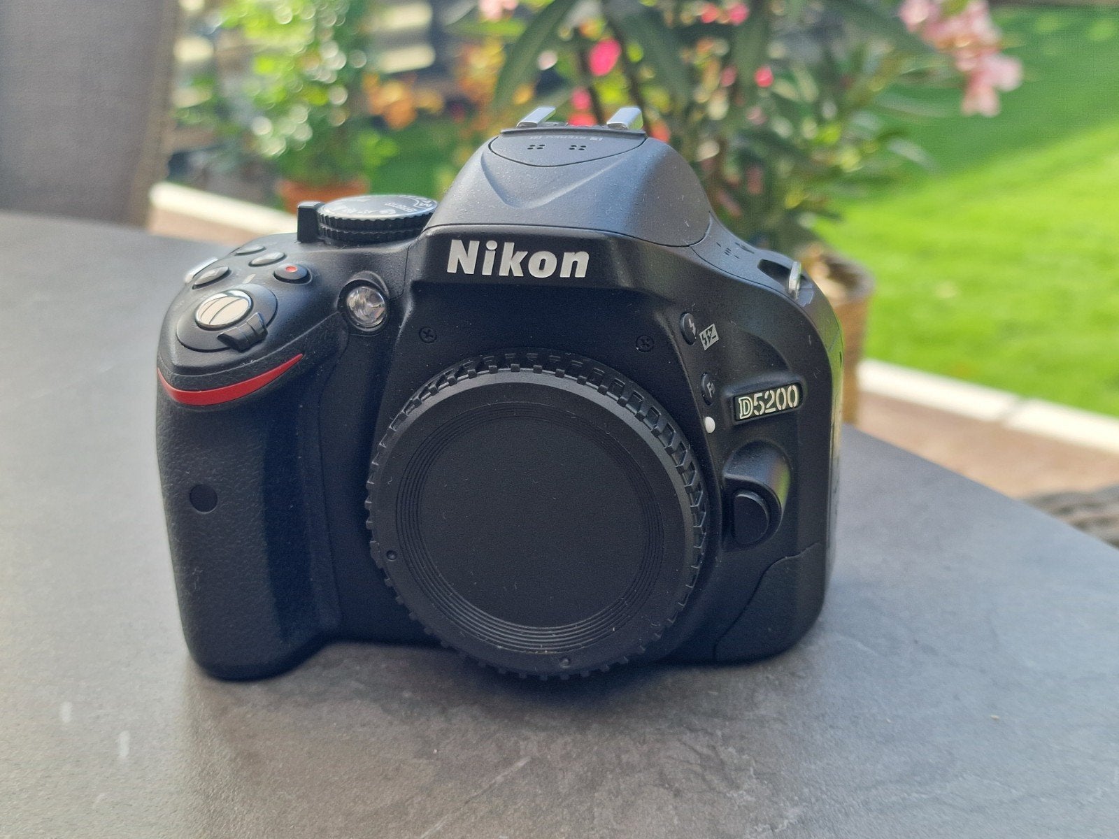 Nikon D5200 spiegelreflexcamera - body, Audio, Tv en Foto, Fotocamera's Digitaal, Bodydop, Gebruikt, Spiegelreflex, Ingebouwde flitser