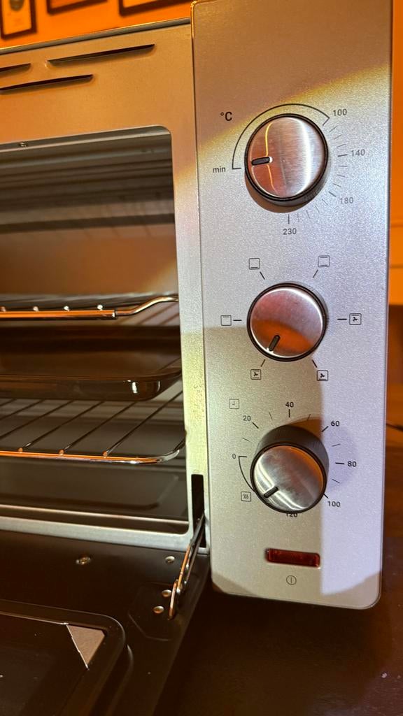 Ruime Tomado Oven - Perfect voor kleine keukens, Ophalen, Zo goed als nieuw, Vrijstaand, Oven