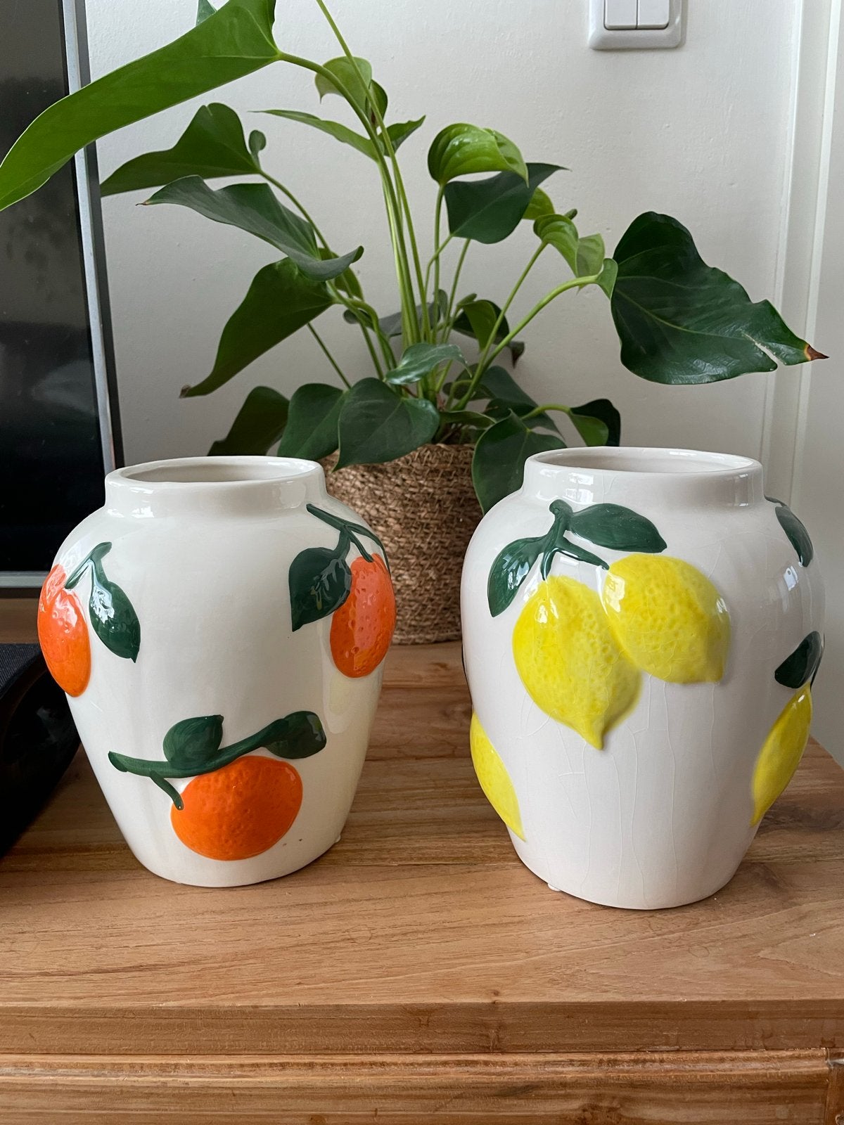 Set van 2 keramische vazen met citrusvruchten decoratie, Huis en Inrichting, Ophalen, Gebruikt