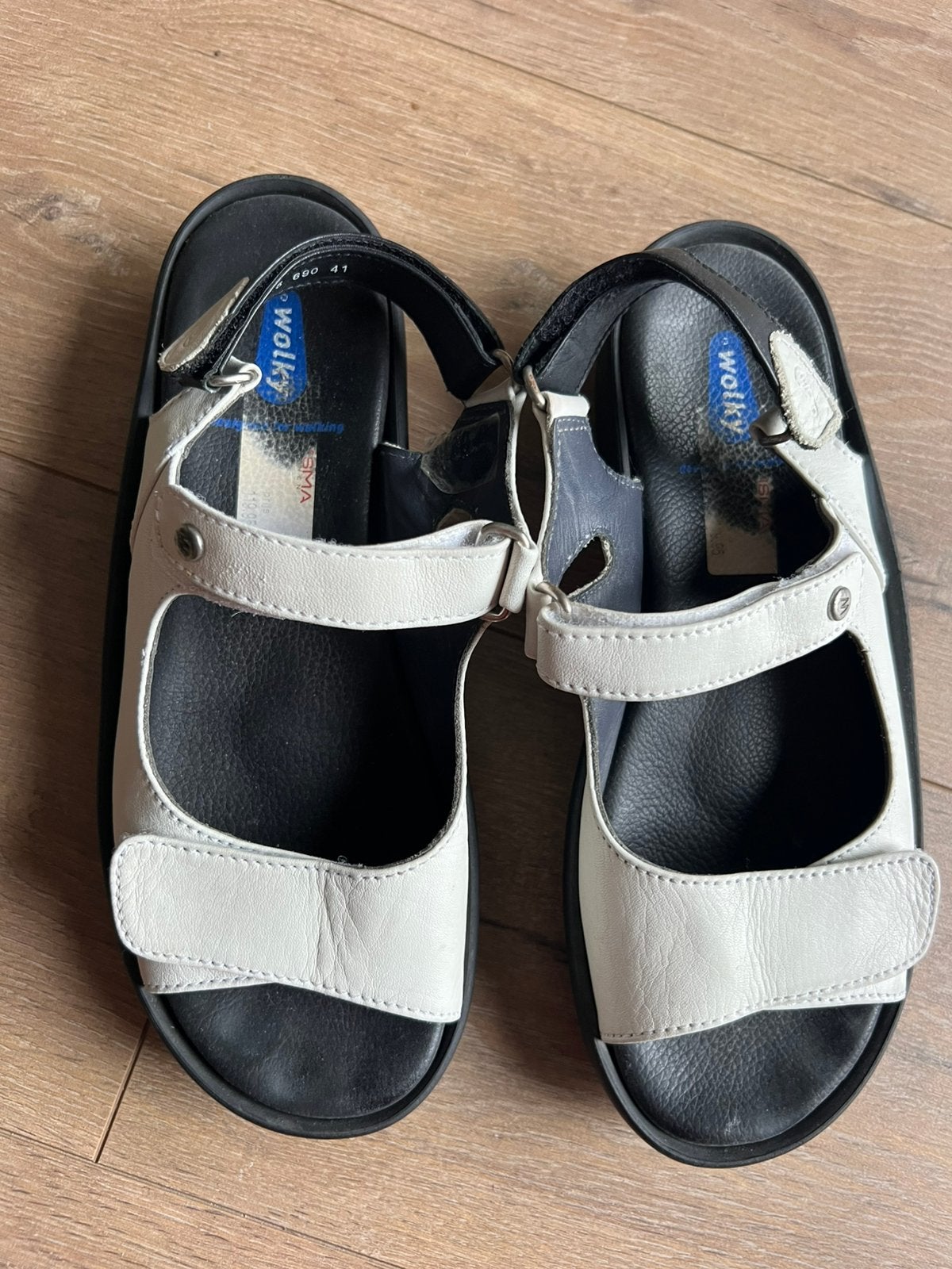 Wolky keurige dames sandalen schoenen wit leer maat 41, Wit, Zo goed als nieuw, Sandalen of Muiltjes, Ophalen of Verzenden