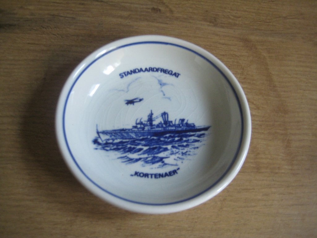bordje standaardfregat kortenaer - de schelde, Verzamelen, Ophalen of Verzenden, Marine, Nederland, Overige typen