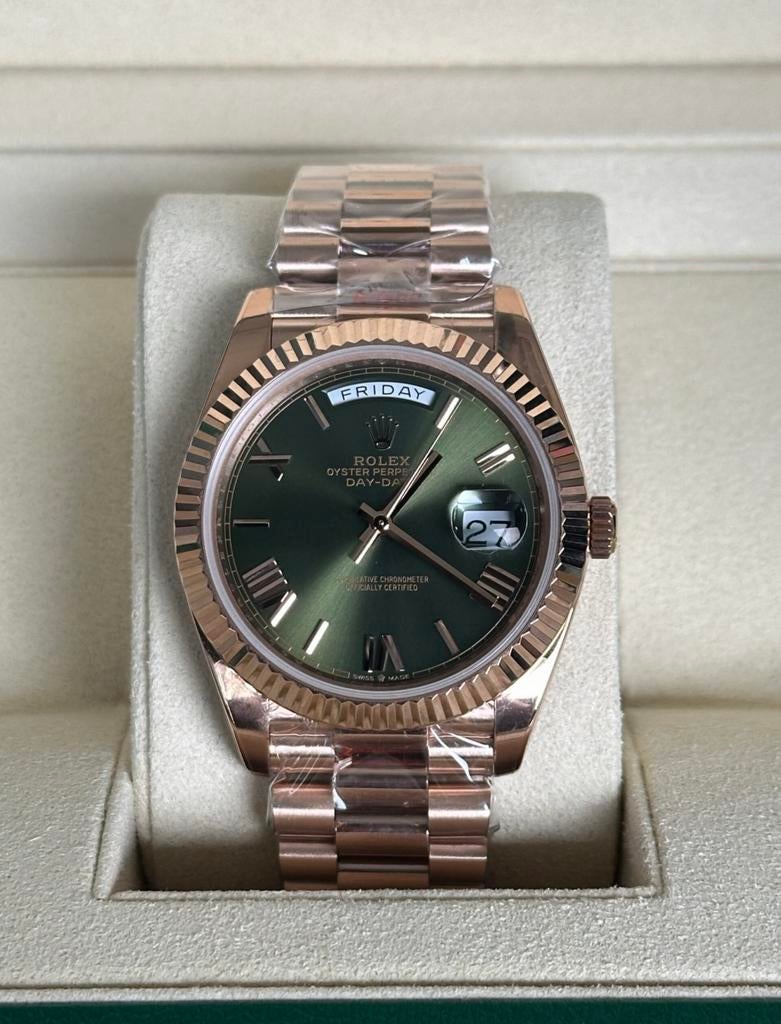 Rolex Day-Date 40″ | Olive Green Roman Dial Rose Gold, Staal, Rolex, Polshorloge, Nieuw