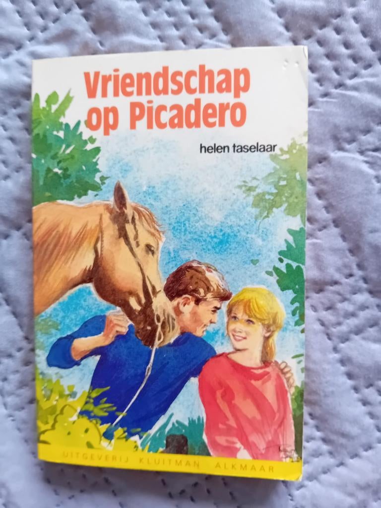 Vriendschap op Picadero - Helen Taselaar (Jeugdboek), Ophalen of Verzenden, Gelezen, Helen Taselaar