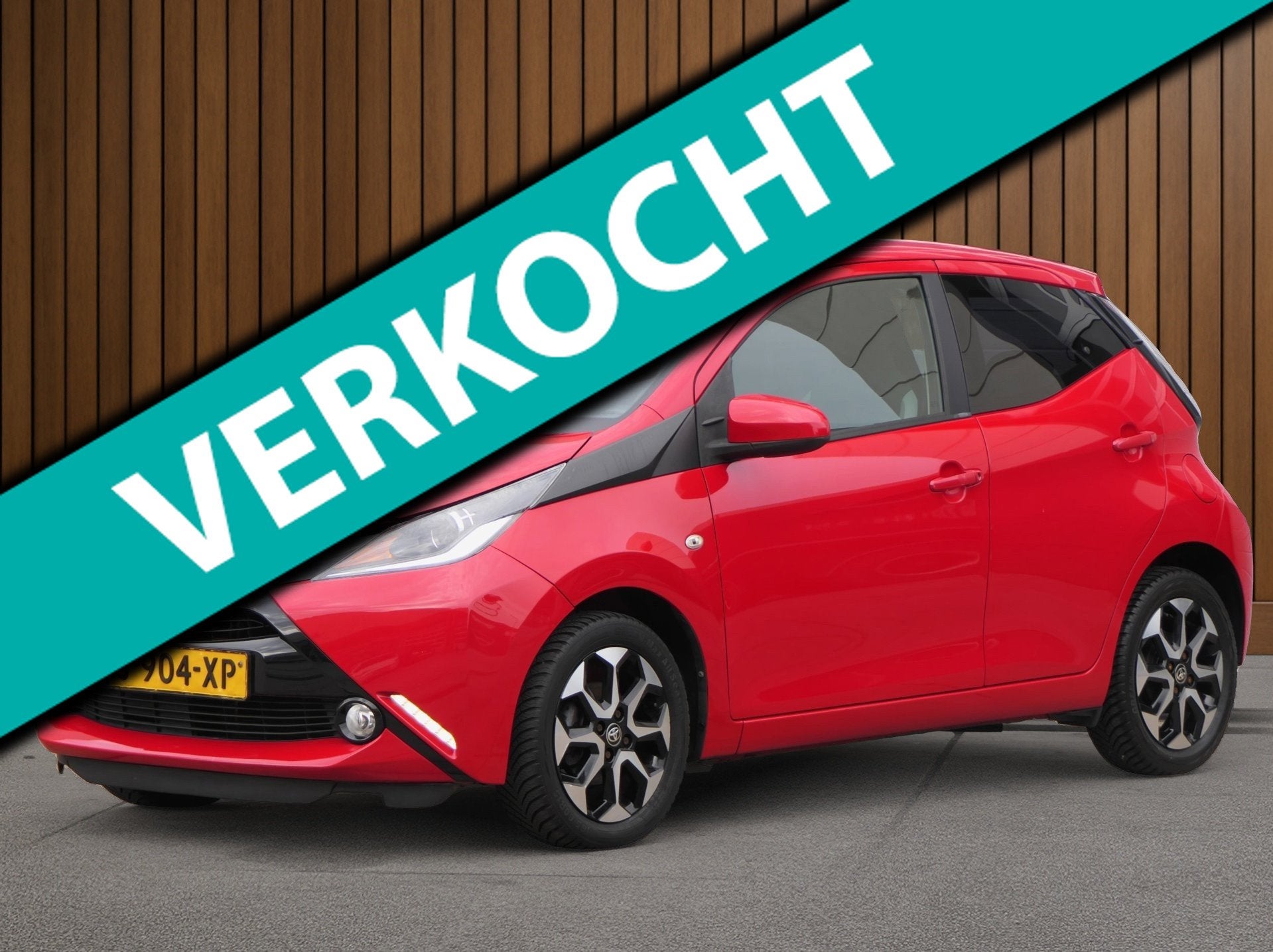 Toyota Aygo 1.0 VVT-i x-play 5-Deurs | Camera | Airco | Blue, Voorwielaandrijving, Euro 5, Stof, Gebruikt