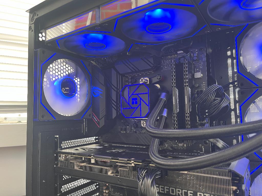 RTX 3070 TI / Ryzen 5 Gaming PC!, Virtual Reality, Refurbished, Met videokaart, 1024 GB