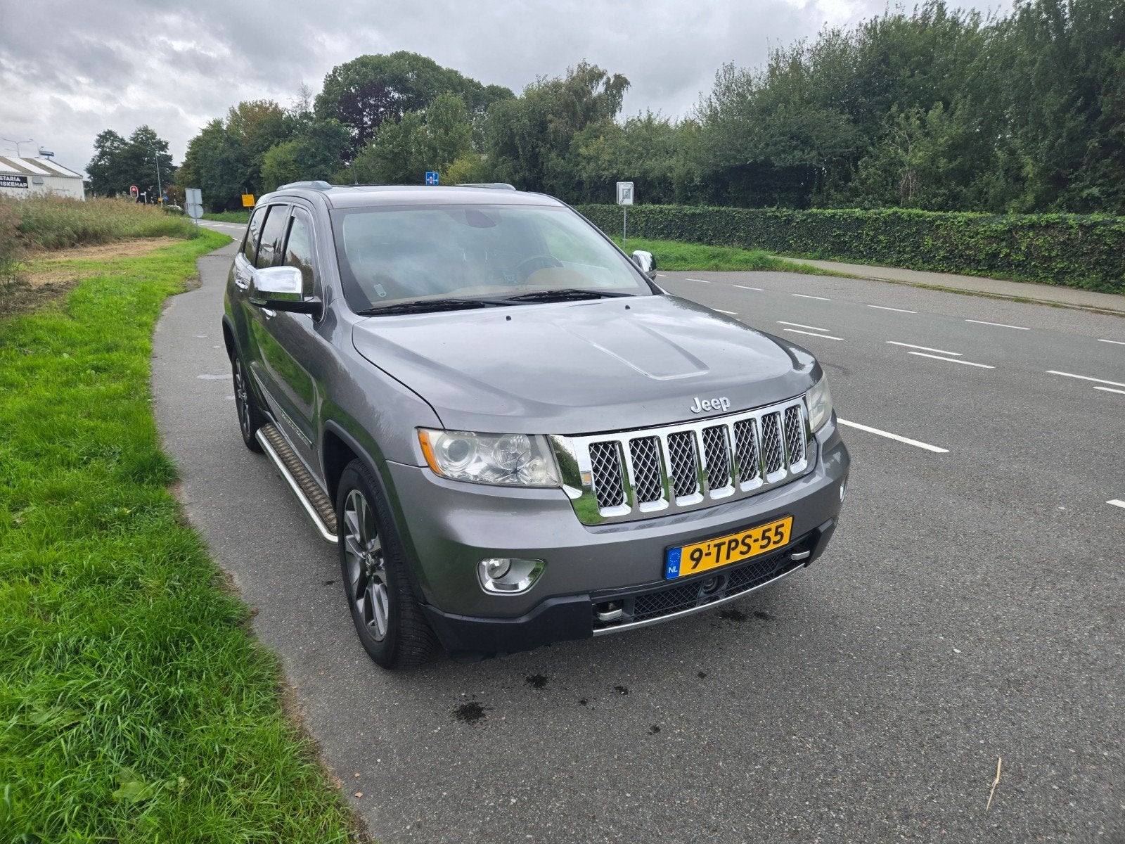 Jeep Grand Cherokee 2013, 5.7 Hemi Summit Overland, Automaat, 8 cilinders, 5654 cc, Bruin