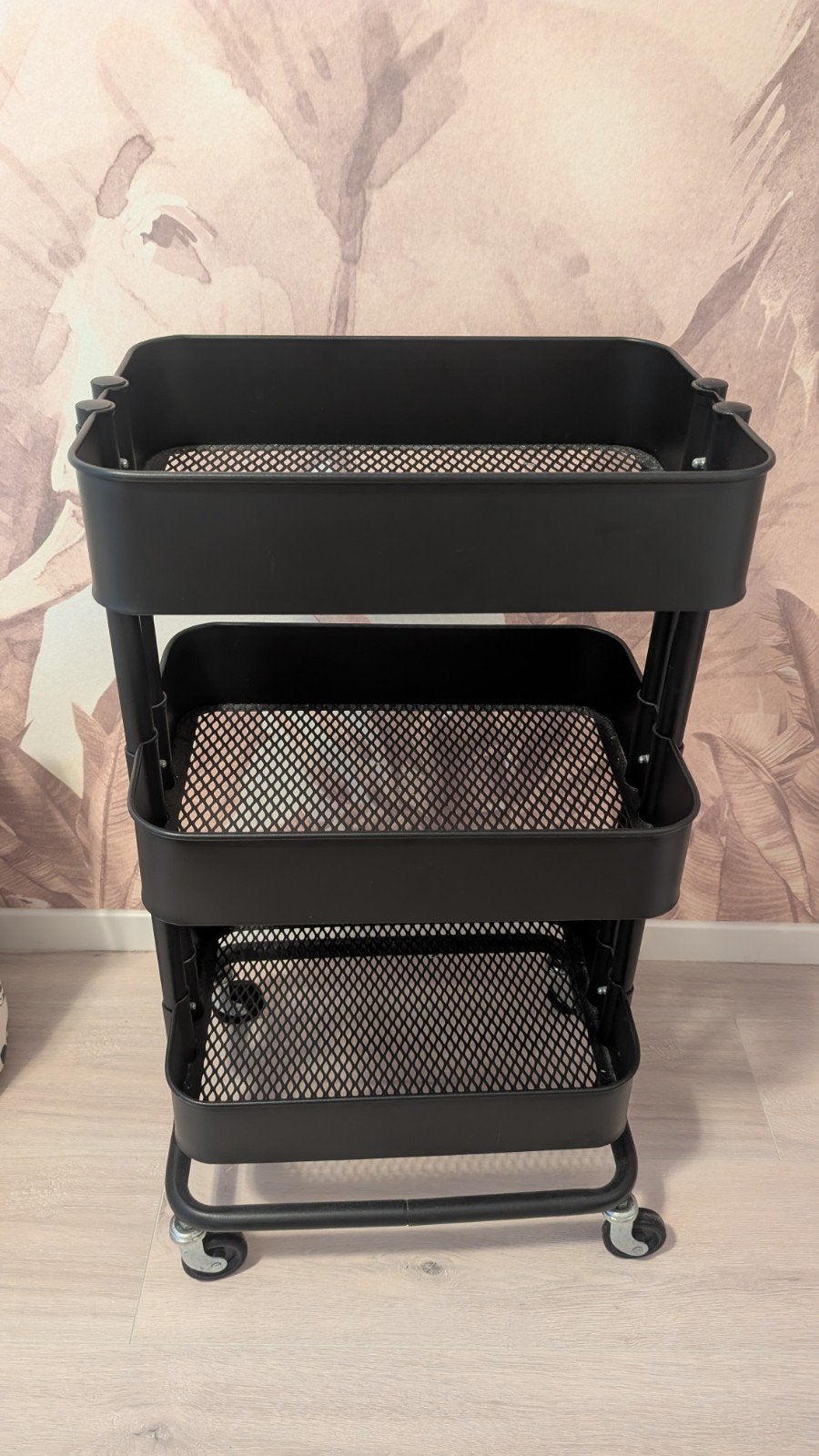 Raskog roltafel ikea Zwarte verrijdbare trolley met 3 manden, Huis en Inrichting, Ophalen