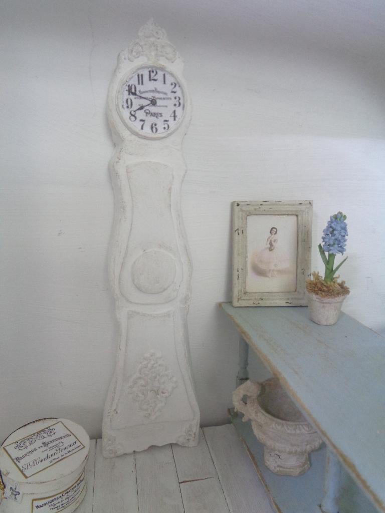 Witte Mora klok , Poppenhuis 1:12.. (FotoNr F49), Ophalen of Verzenden, Nieuw, Poppenhuis